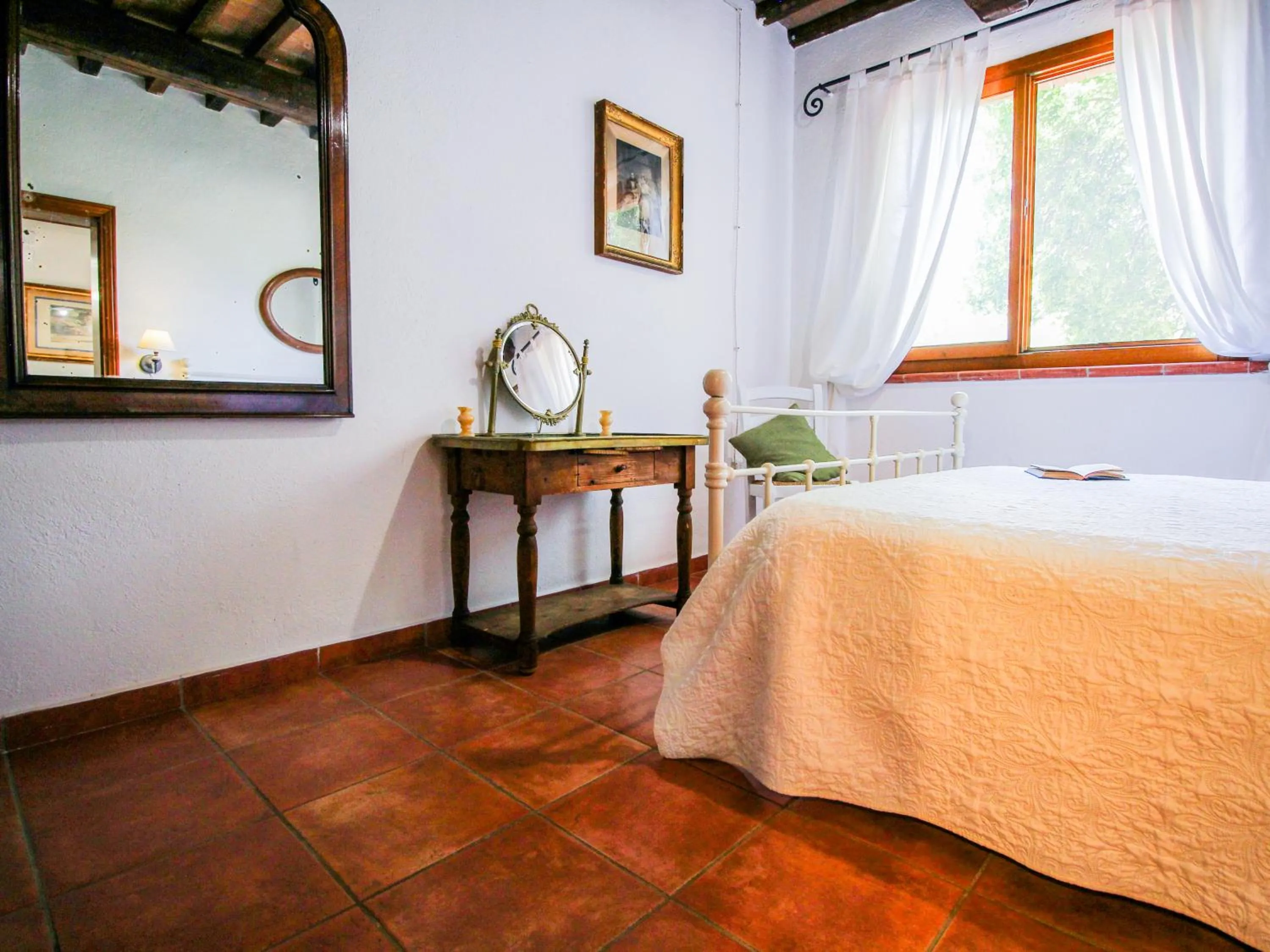 Bed in Agriturismo Boschi di Montecalvi