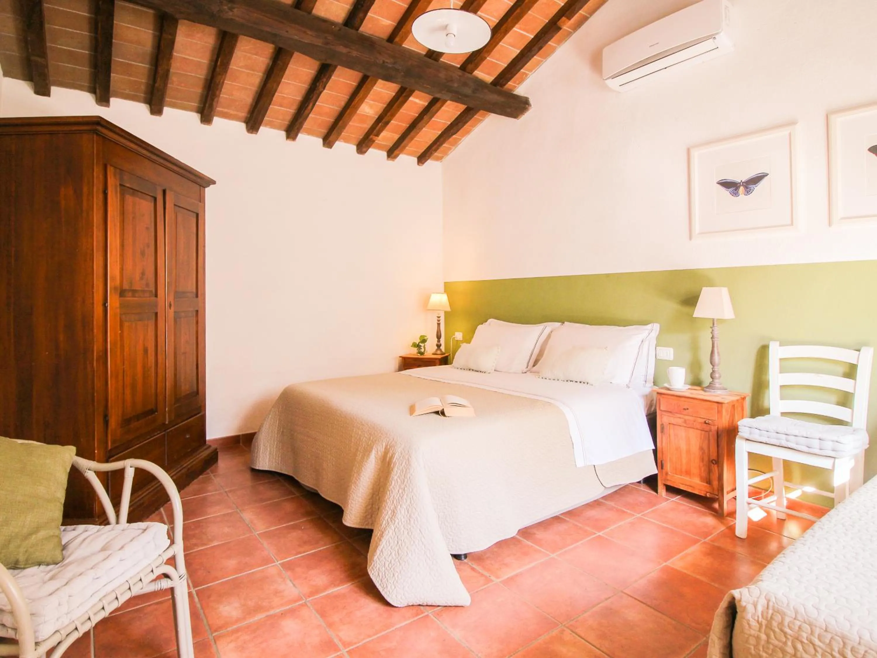 Bed in Agriturismo Boschi di Montecalvi