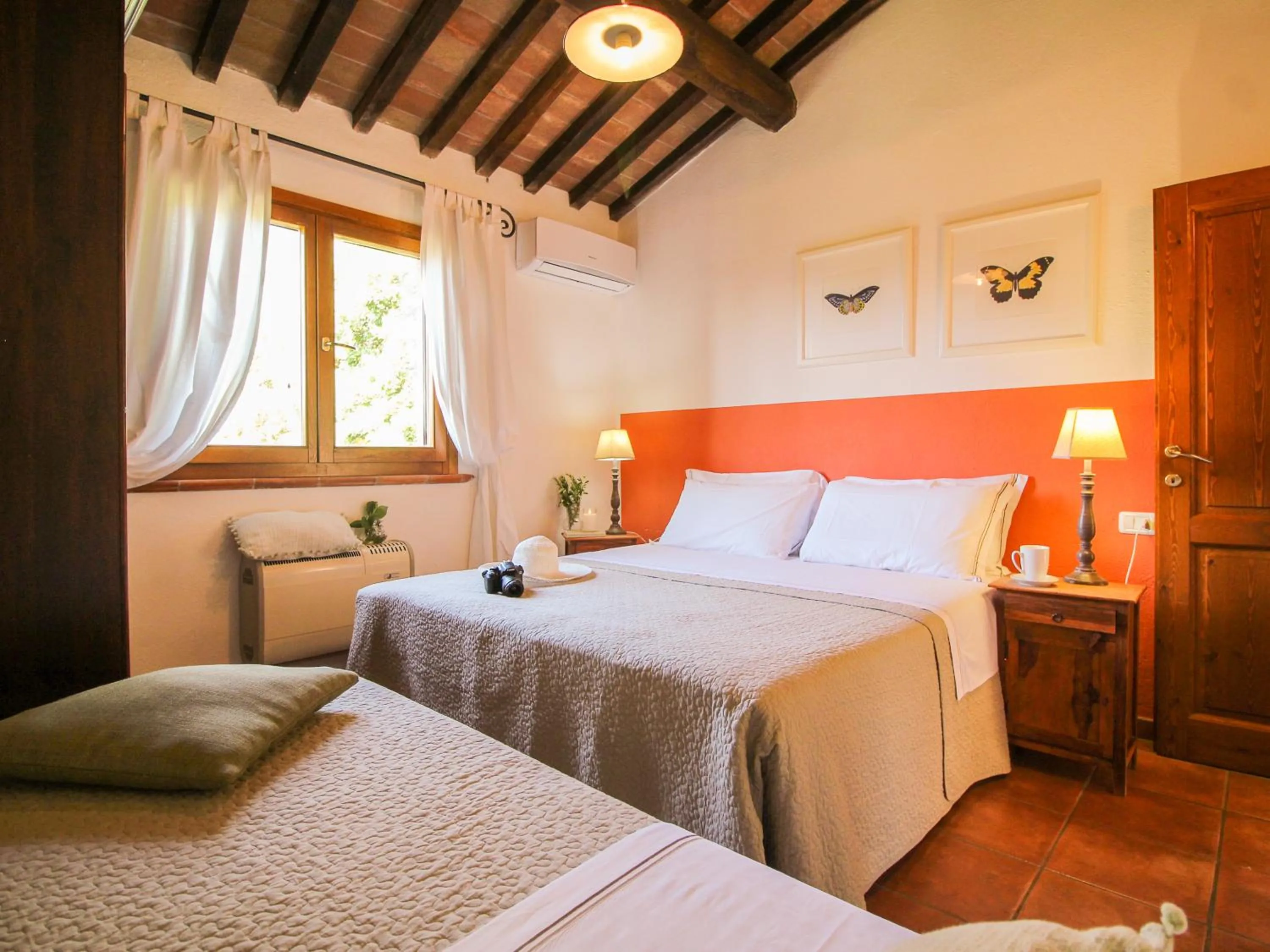 Bed in Agriturismo Boschi di Montecalvi
