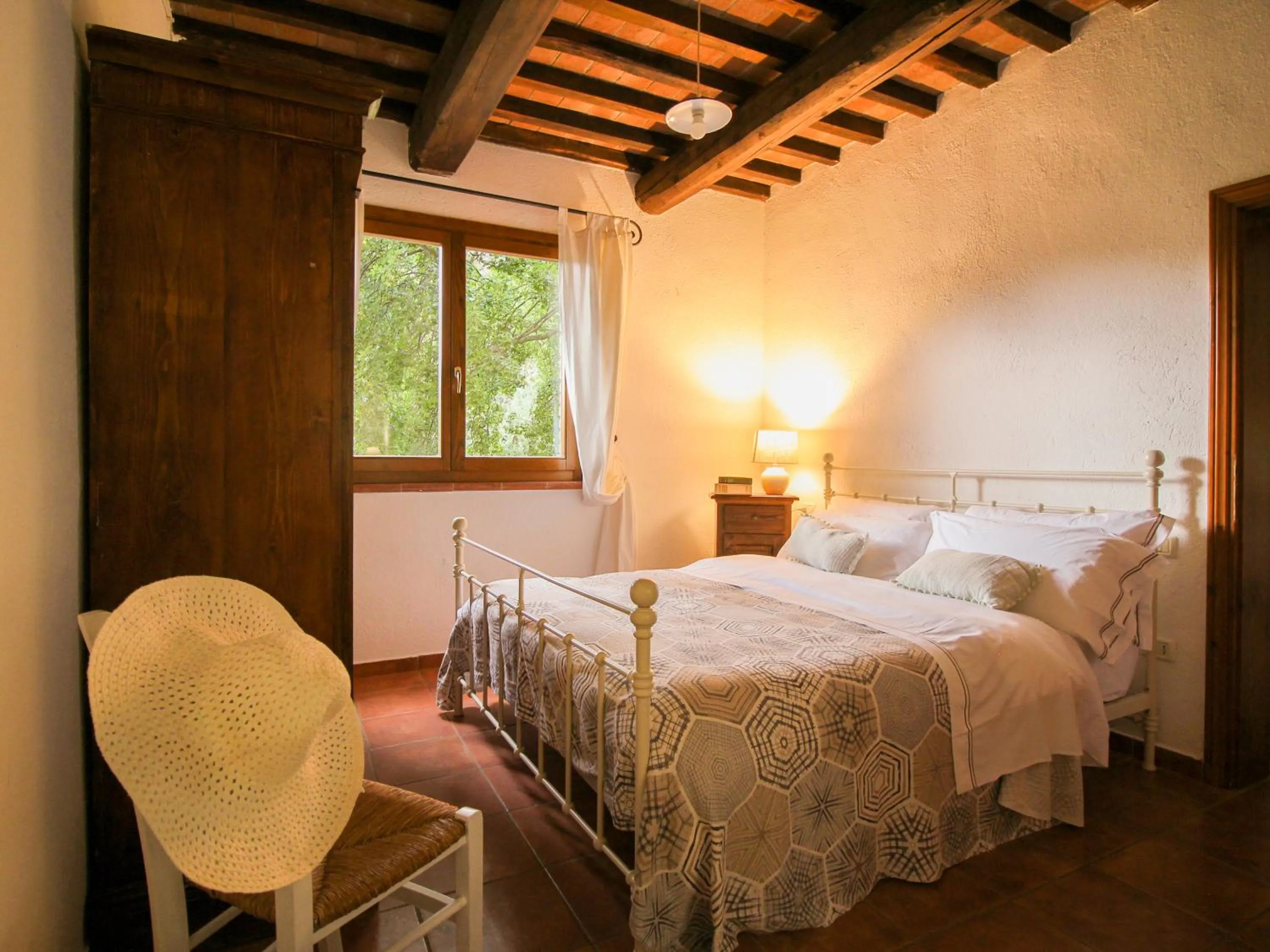 Bed in Agriturismo Boschi di Montecalvi