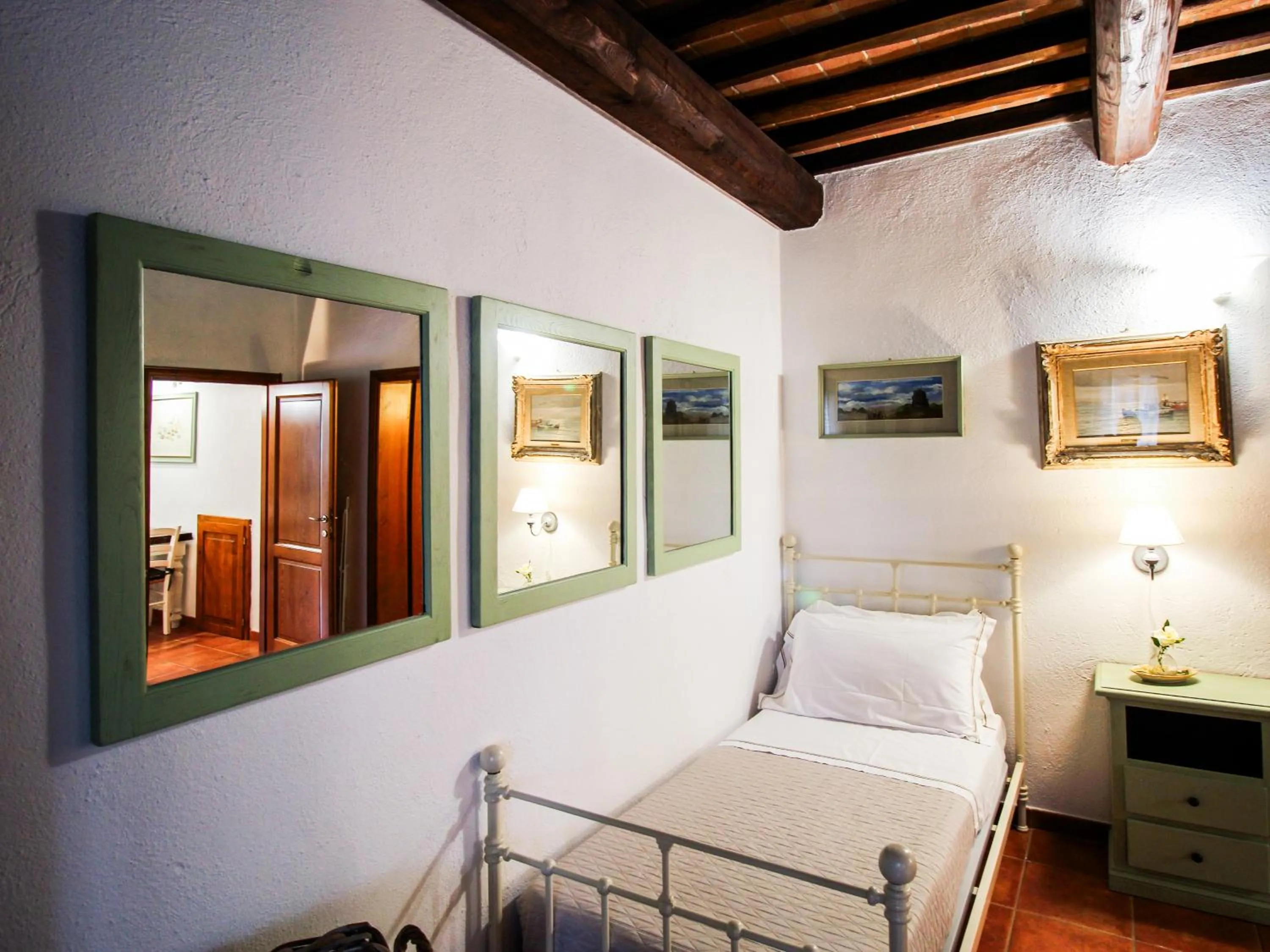 Bed in Agriturismo Boschi di Montecalvi