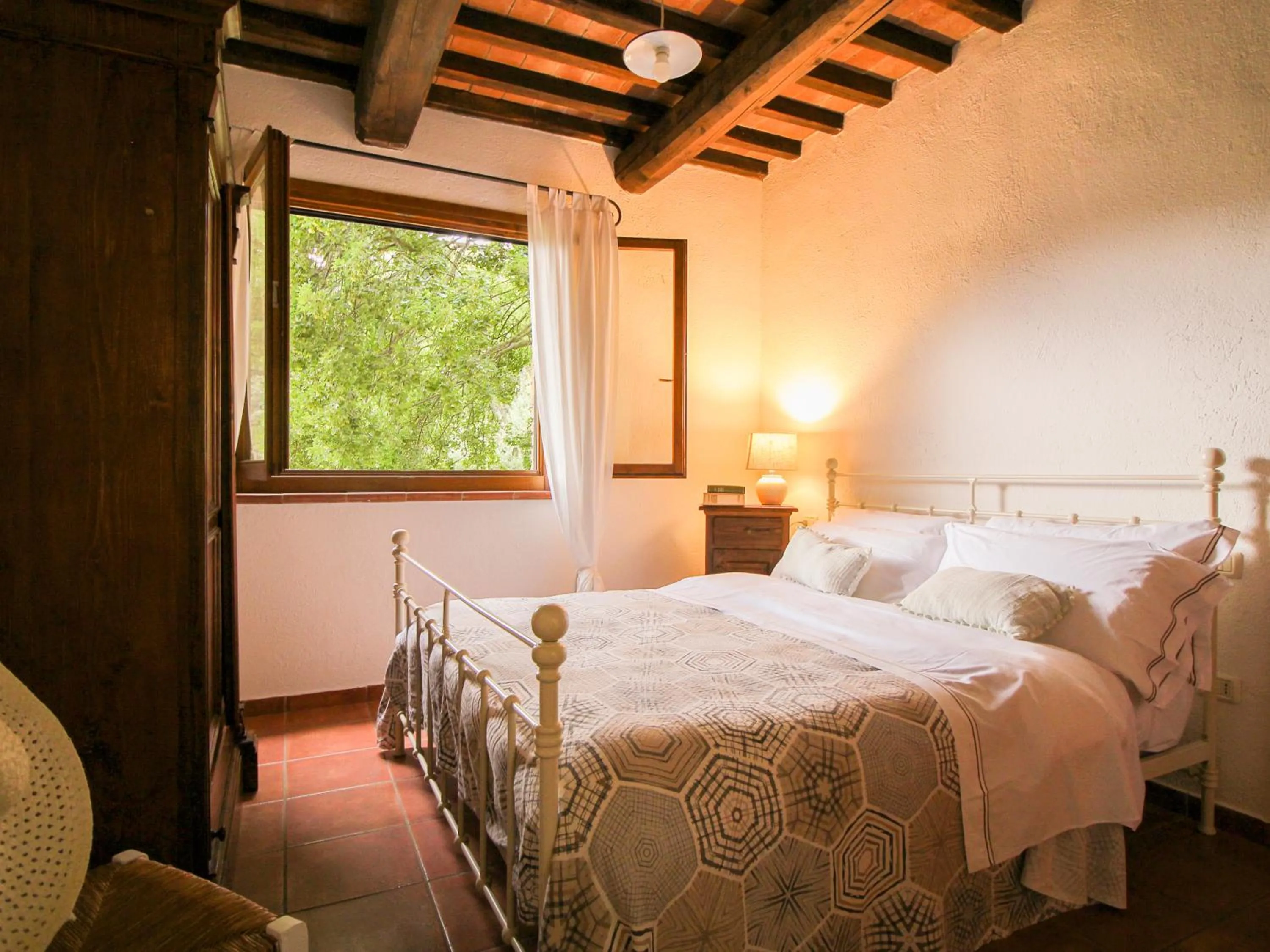 Bed in Agriturismo Boschi di Montecalvi