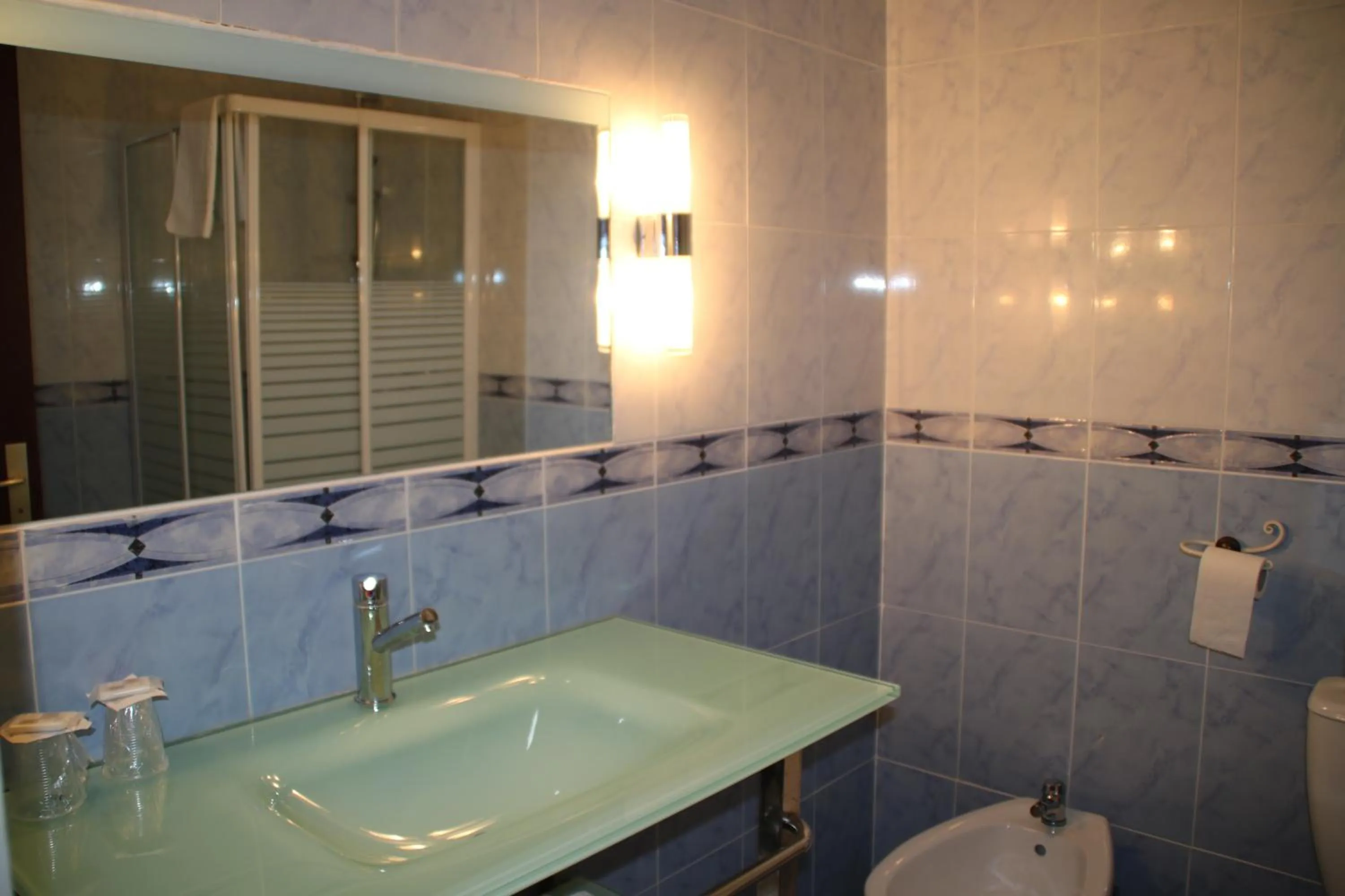 Bathroom in Hôtel Lutetia