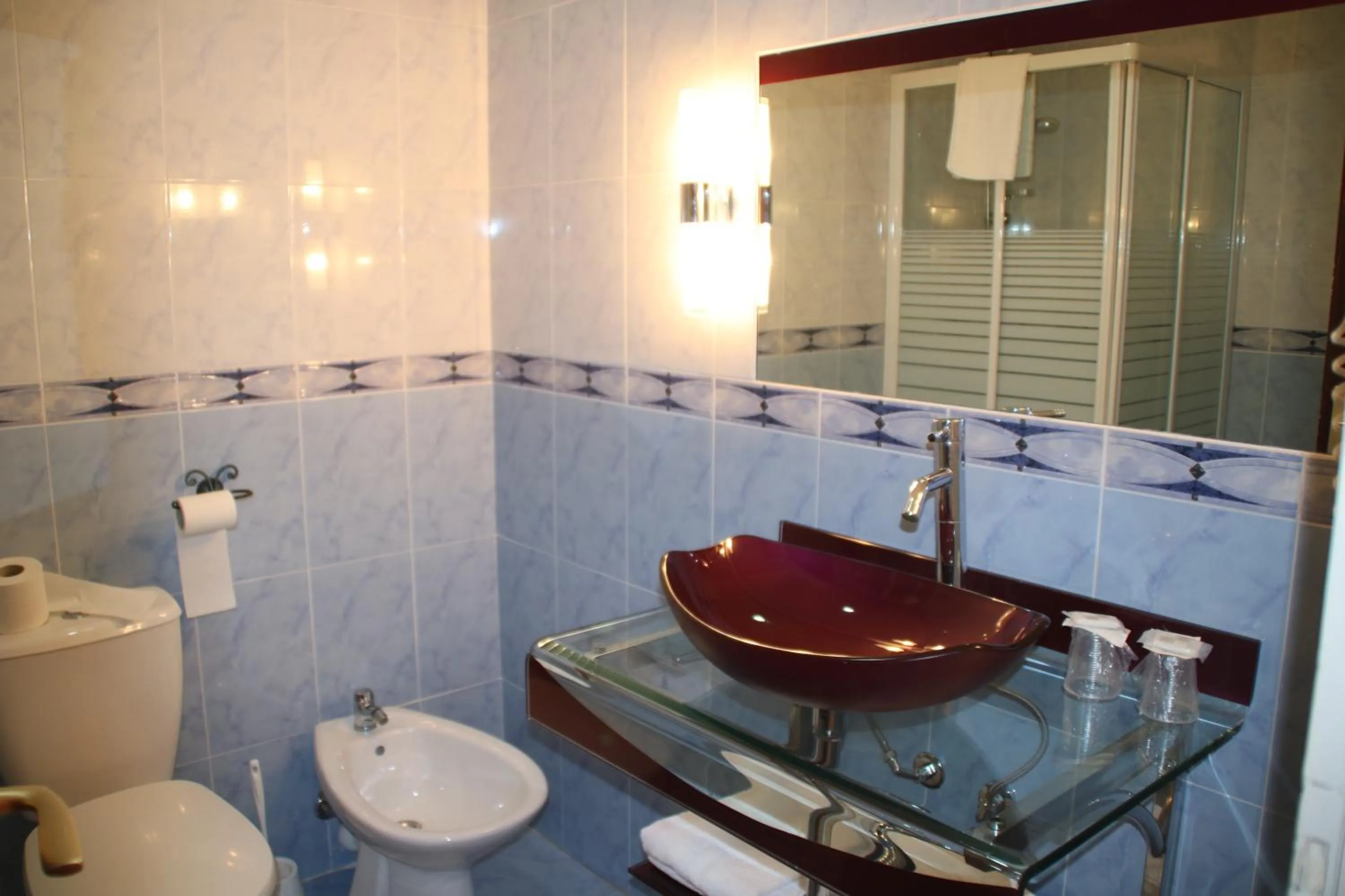 Bathroom in Hôtel Lutetia