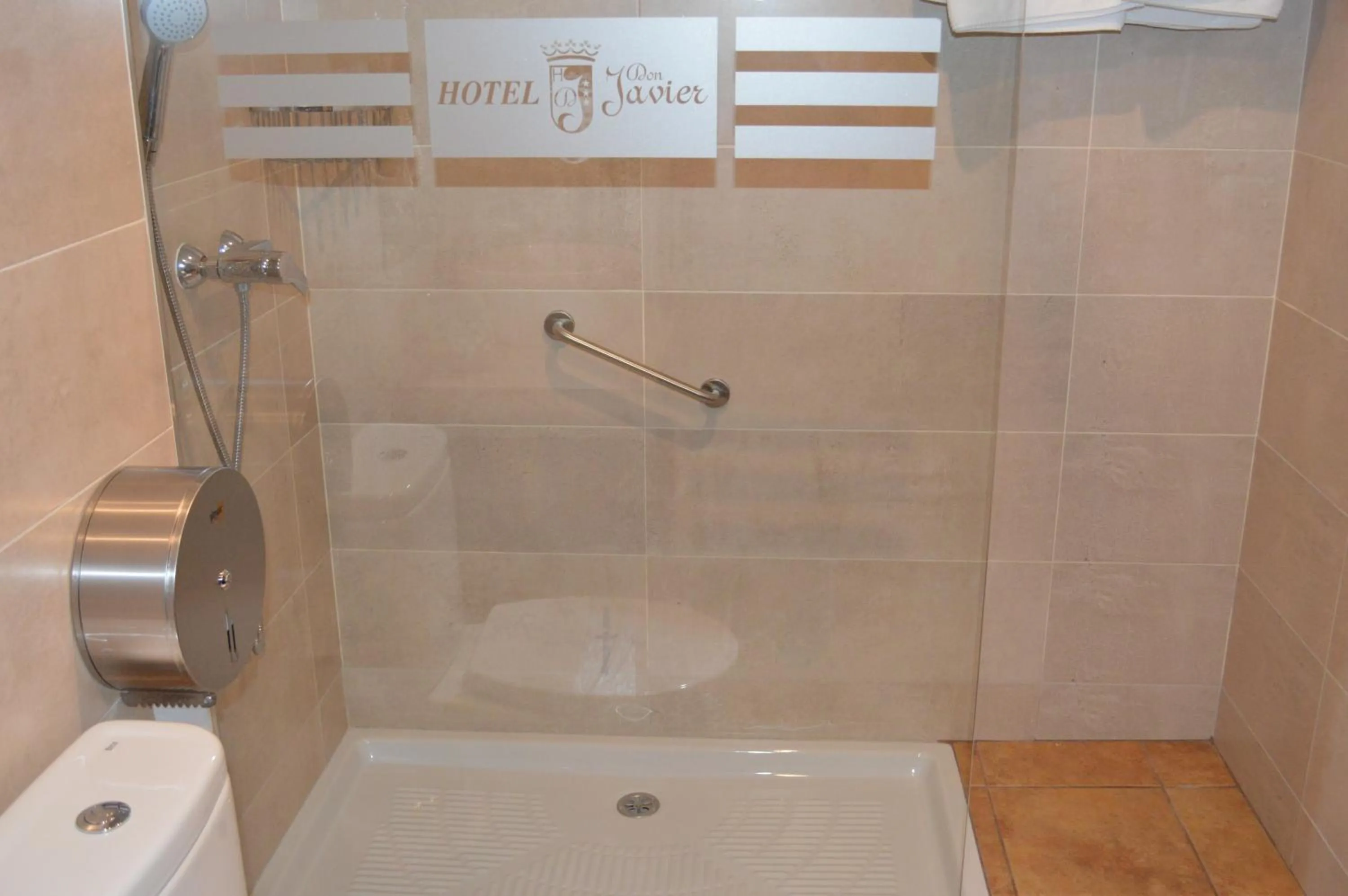 Bathroom in Hotel Don Javier