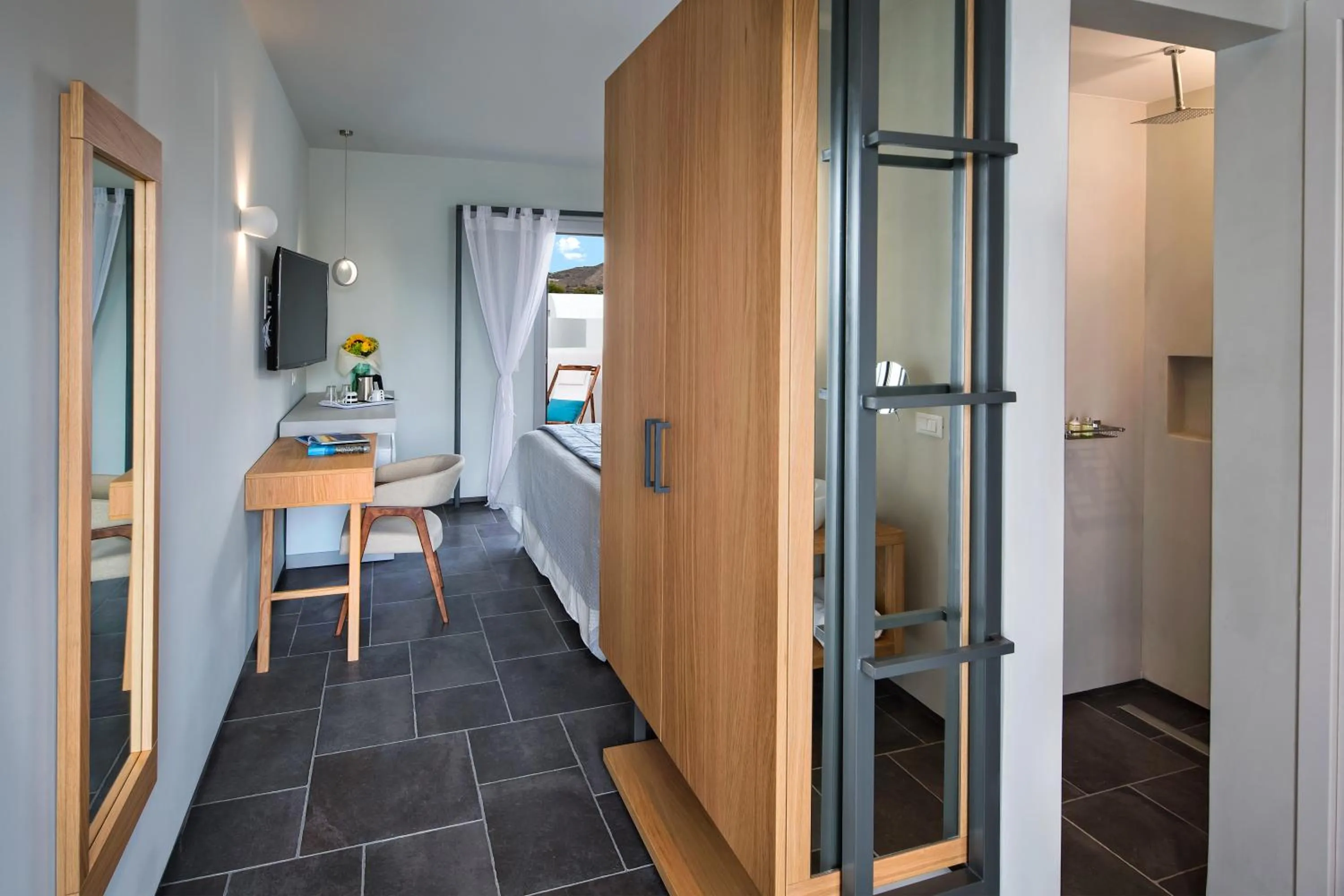 Facade/entrance in Meltemi Excelsior Suites