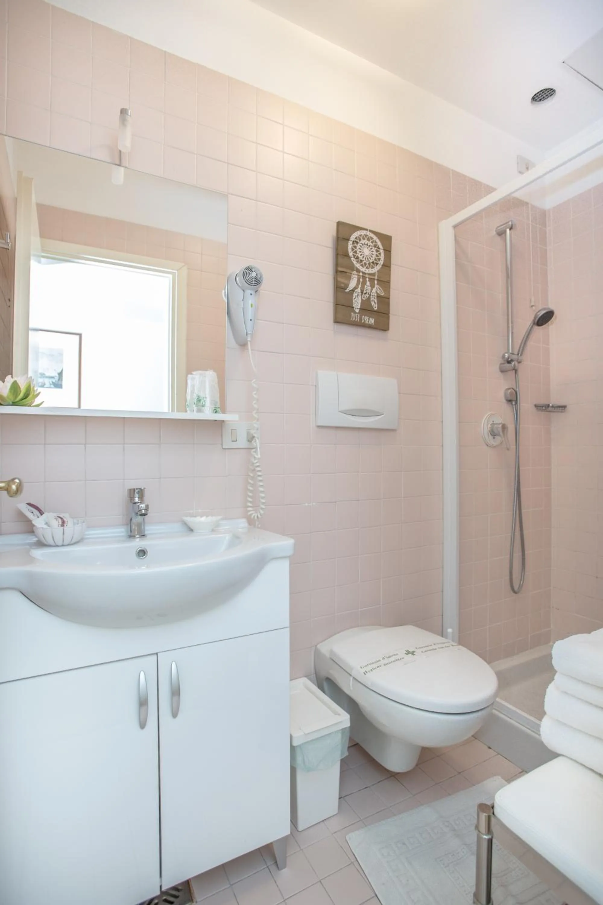Bathroom in Hotel Casa Petrarca
