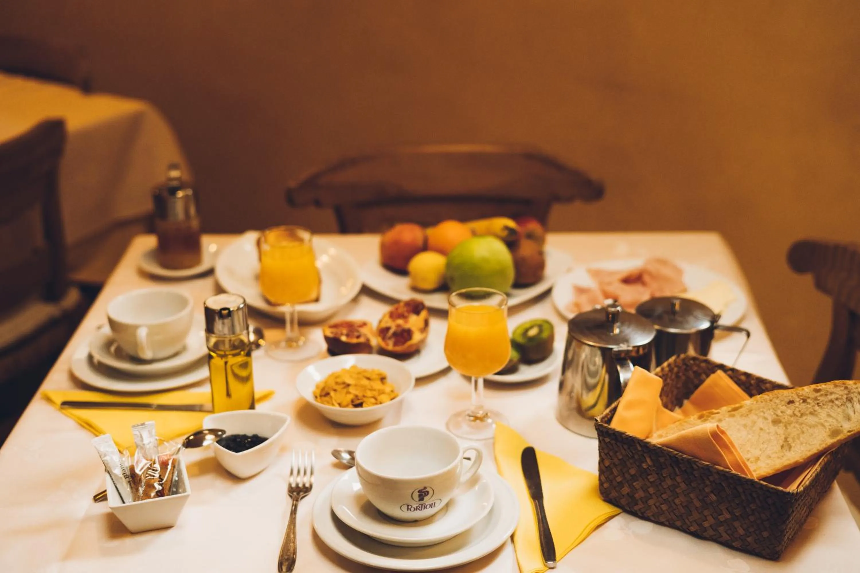 Breakfast in Hotel Rural Mas Fontanelles