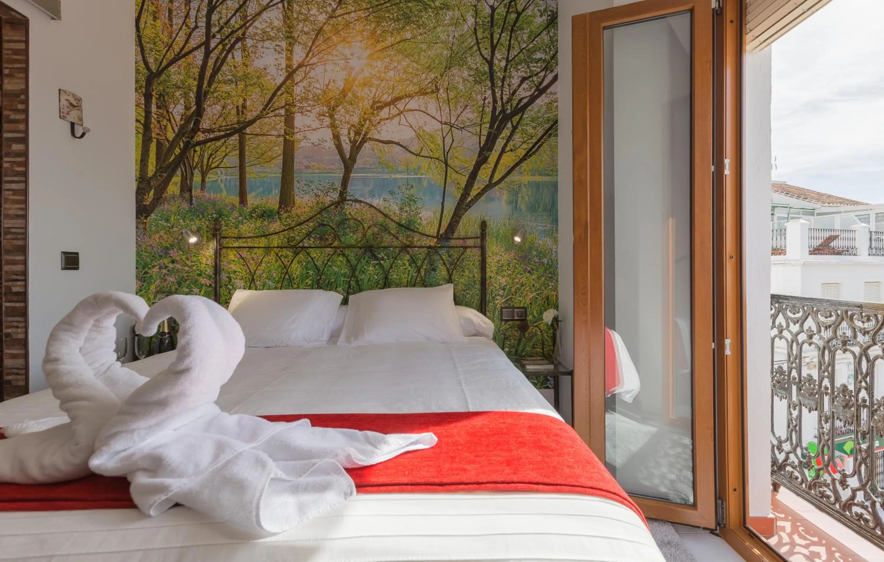 Photo of the whole room, Bed in Salamandra Plaza