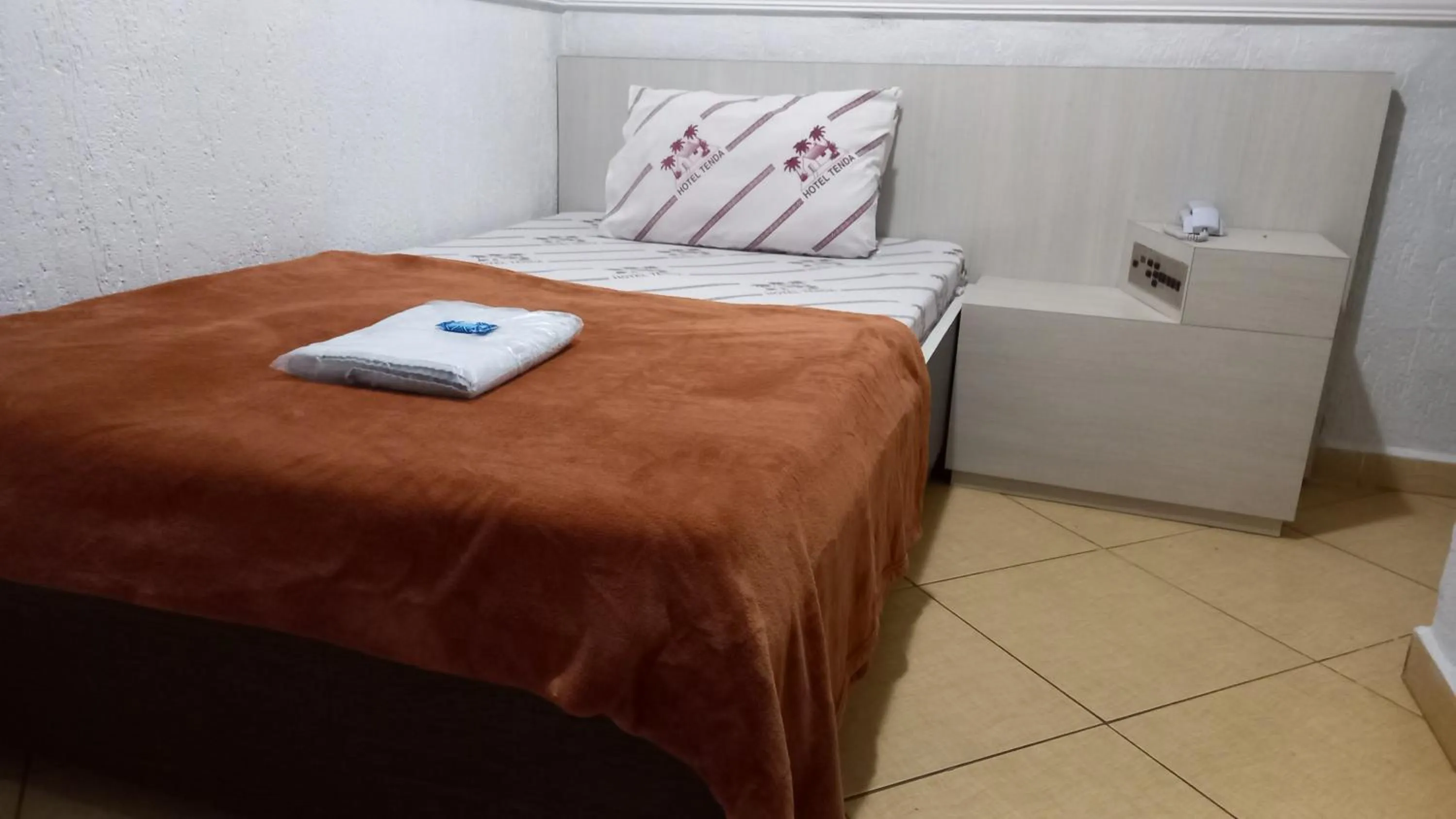 Bed in Hotel Tenda Brigadeiro - 5 Minutos a Pé do Metrô e Praça da Sé, 8 Minutos da Rua 25 de Março e Liberdade - Estacionamento Opcional