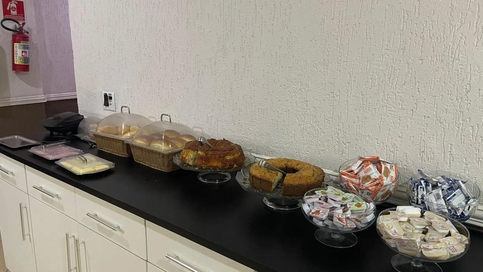 Food and drinks in Hotel Tenda Brigadeiro - 5 Minutos a Pé do Metrô e Praça da Sé, 8 Minutos da Rua 25 de Março e Liberdade - Estacionamento Opcional