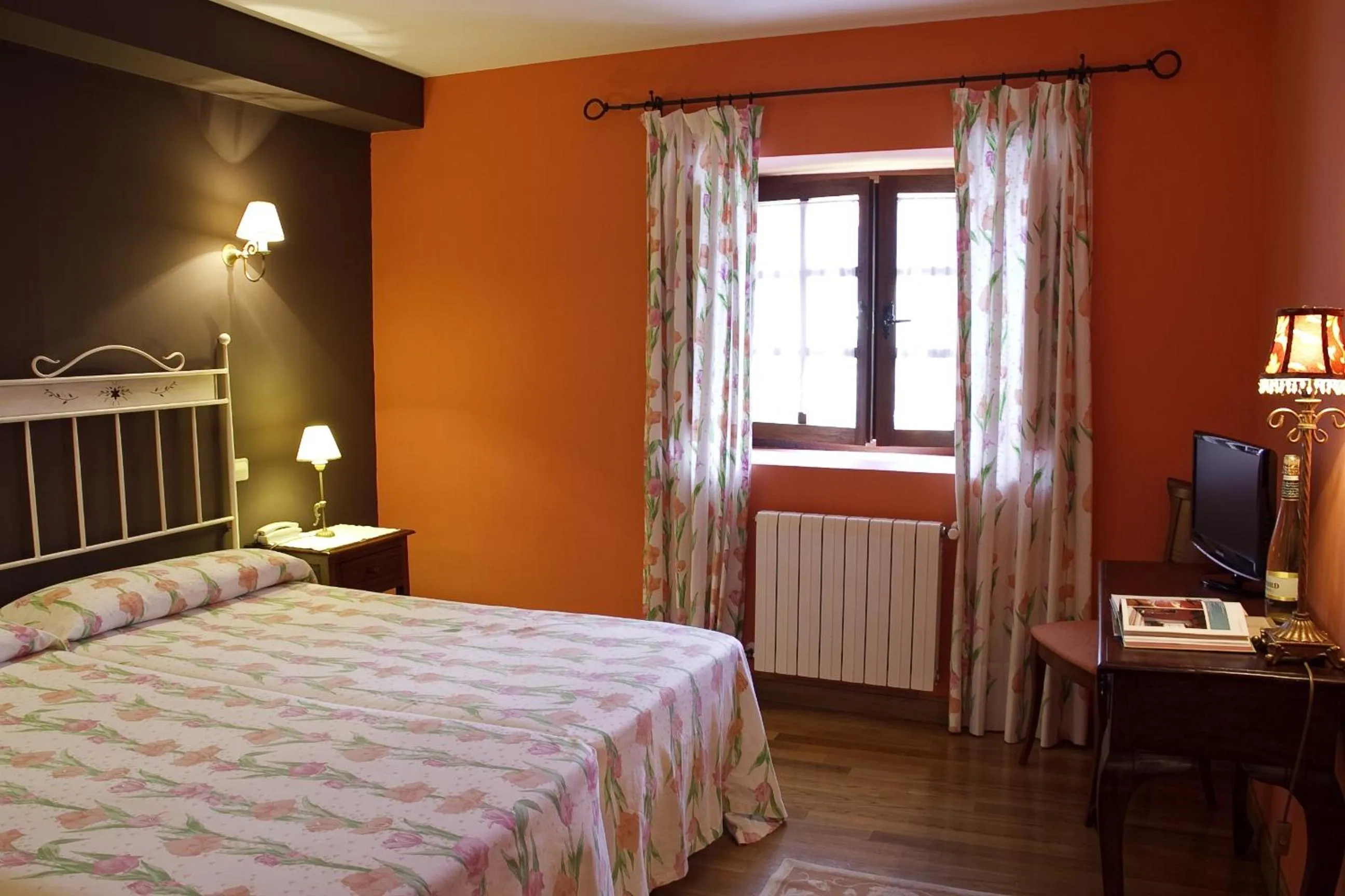 Photo of the whole room, Bed in Posada La Casona de Los Güelitos