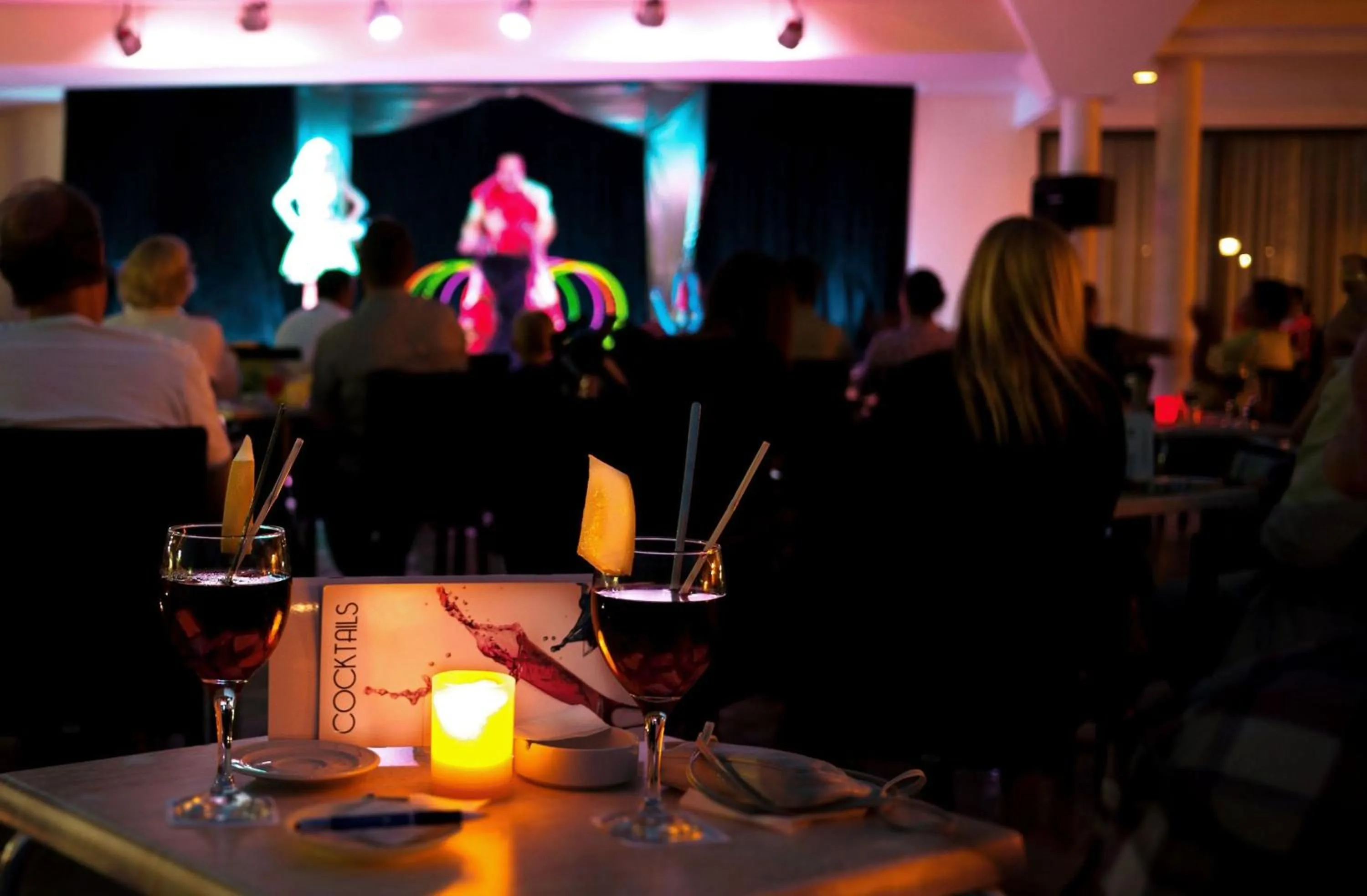 People in CM Castell de Mar