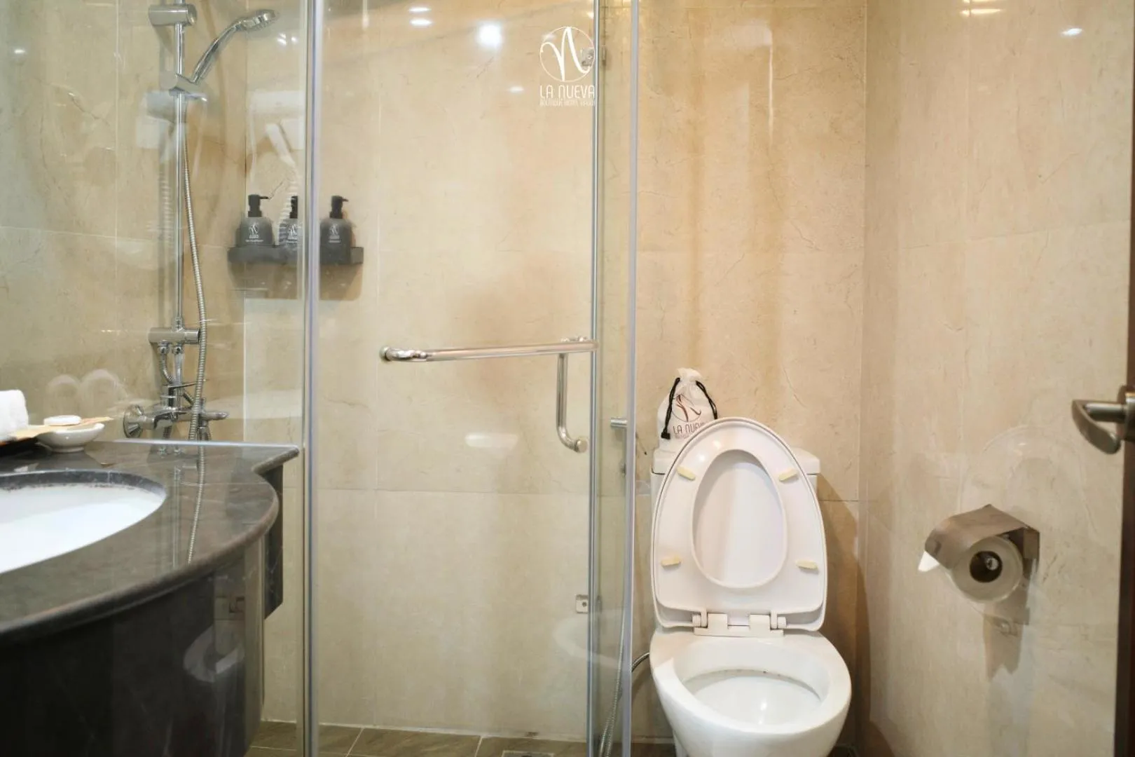 Shower in La Nueva Boutique Hotel Hanoi & Spa