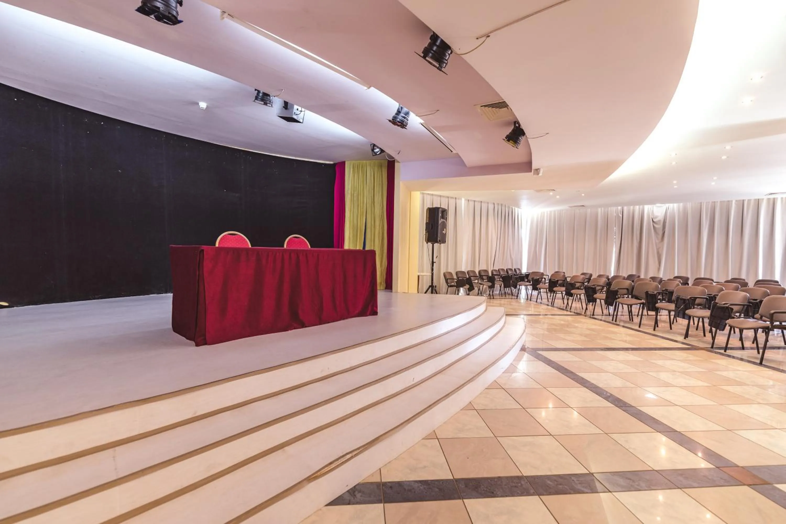 Meeting/conference room in Hotel Laguna Garden