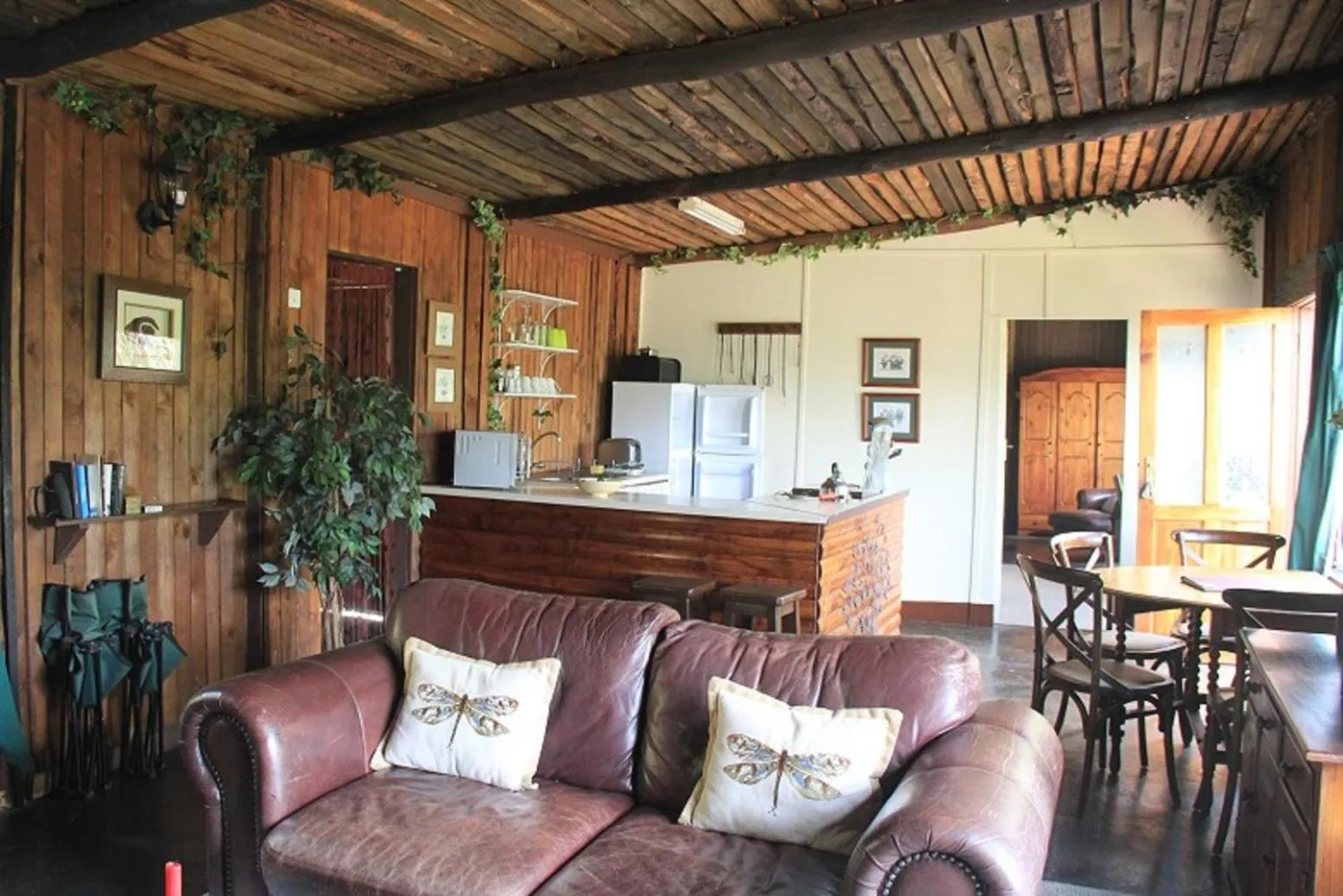 Living room in Forest Creek Lodge & Spa