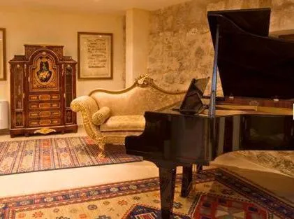 Lounge or bar in Residencia Real del Castillo de Curiel