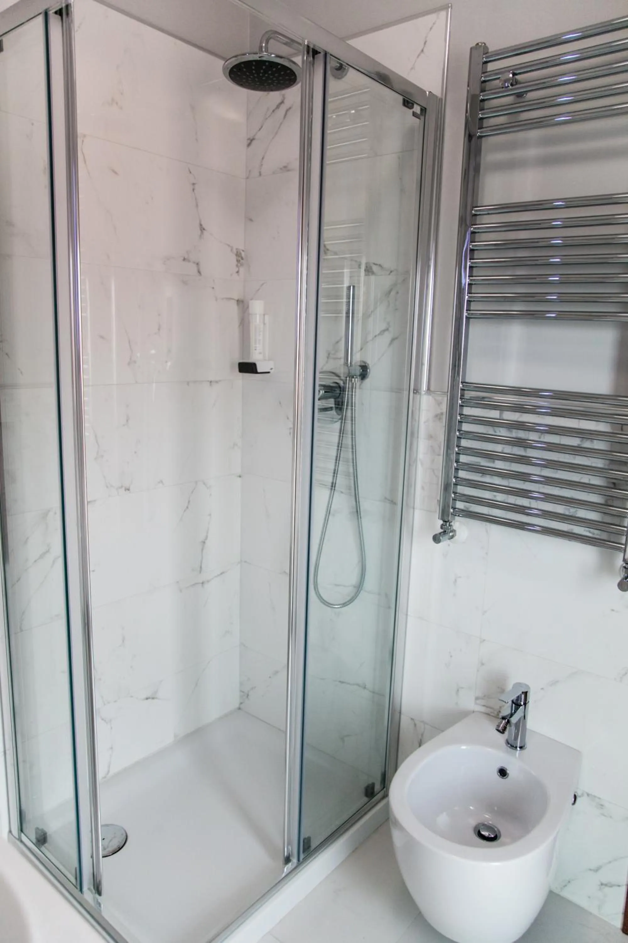 Bathroom in Hotel Europeo