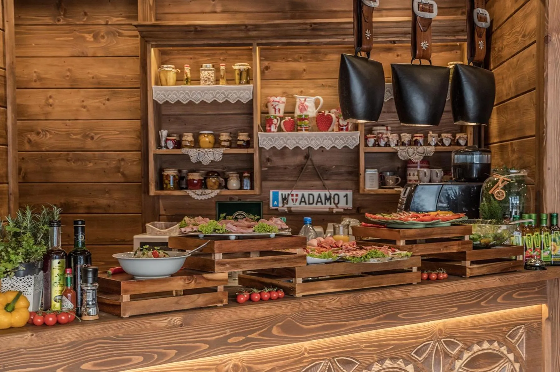 Restaurant/places to eat in Villa Adamo & Relax