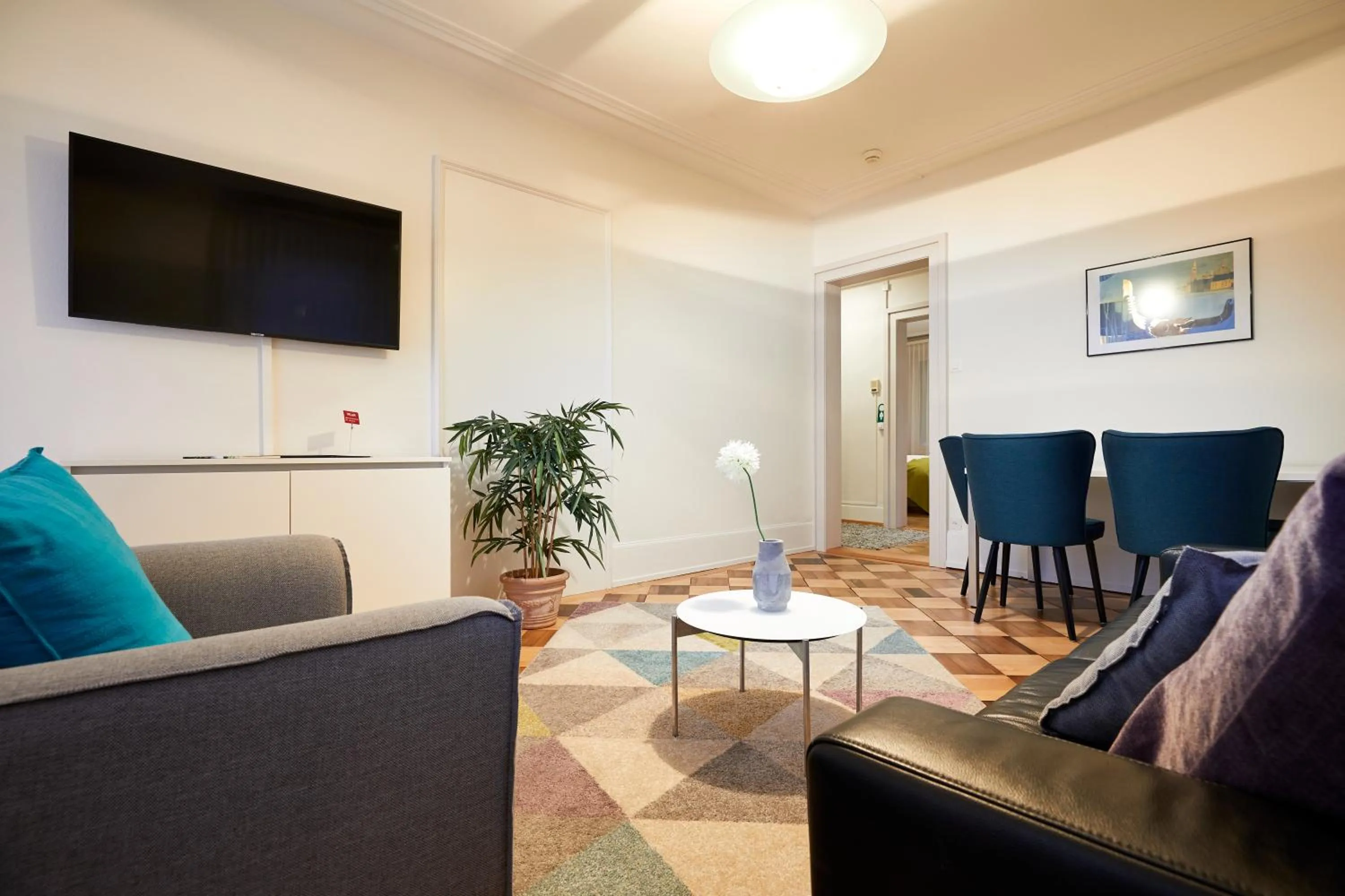 Communal lounge/ TV room in Hotel Schmid & Alfa