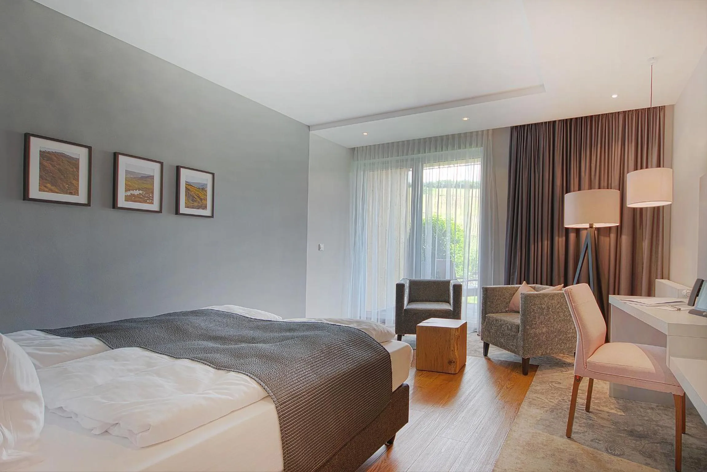 Balcony/Terrace, Bed in Hotel Restaurant zur Marienburg