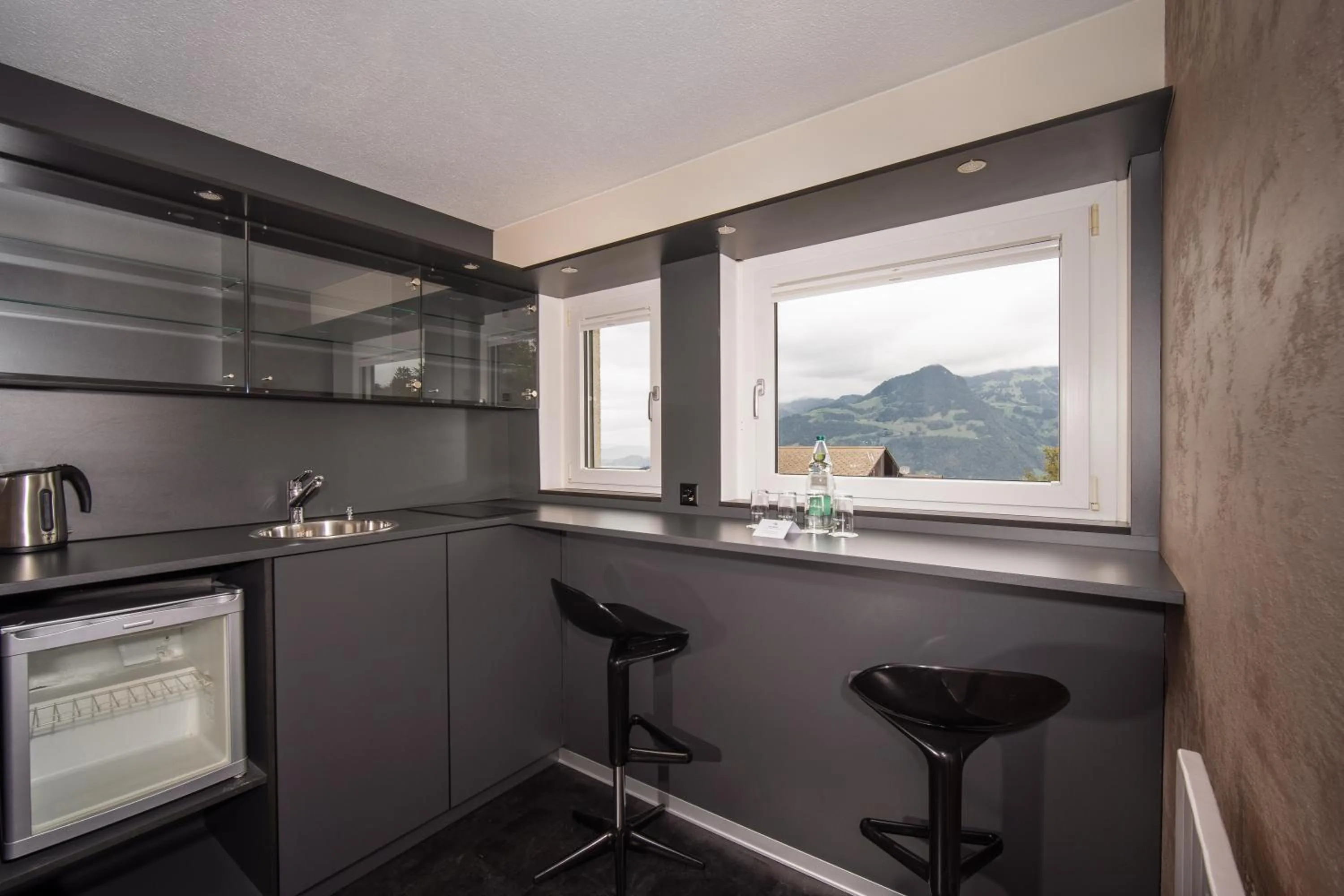 Photo of the whole room in Seeblick Höhenhotel