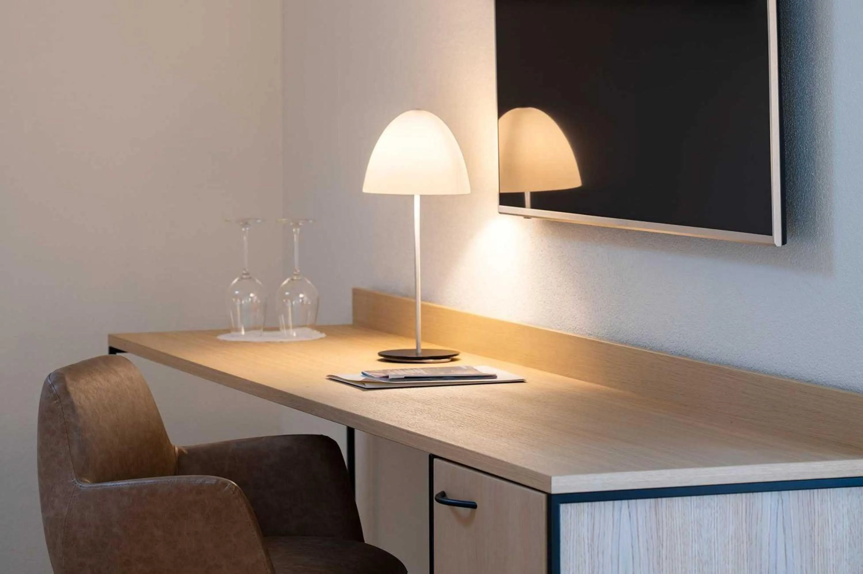 Photo of the whole room in Seehotel Winkelried