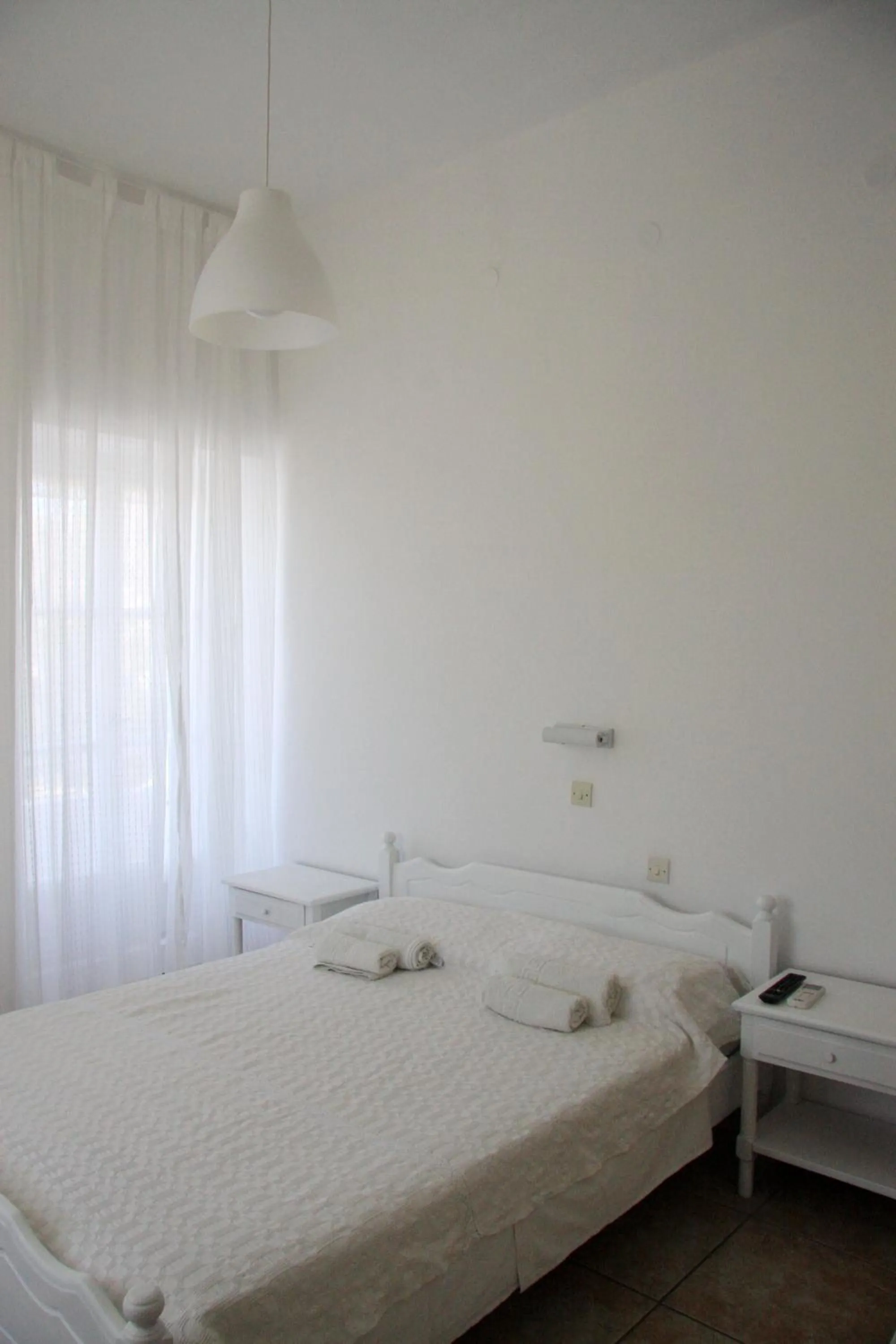 Photo of the whole room, Bed in Armadoros Hotel / Ios Backpackers