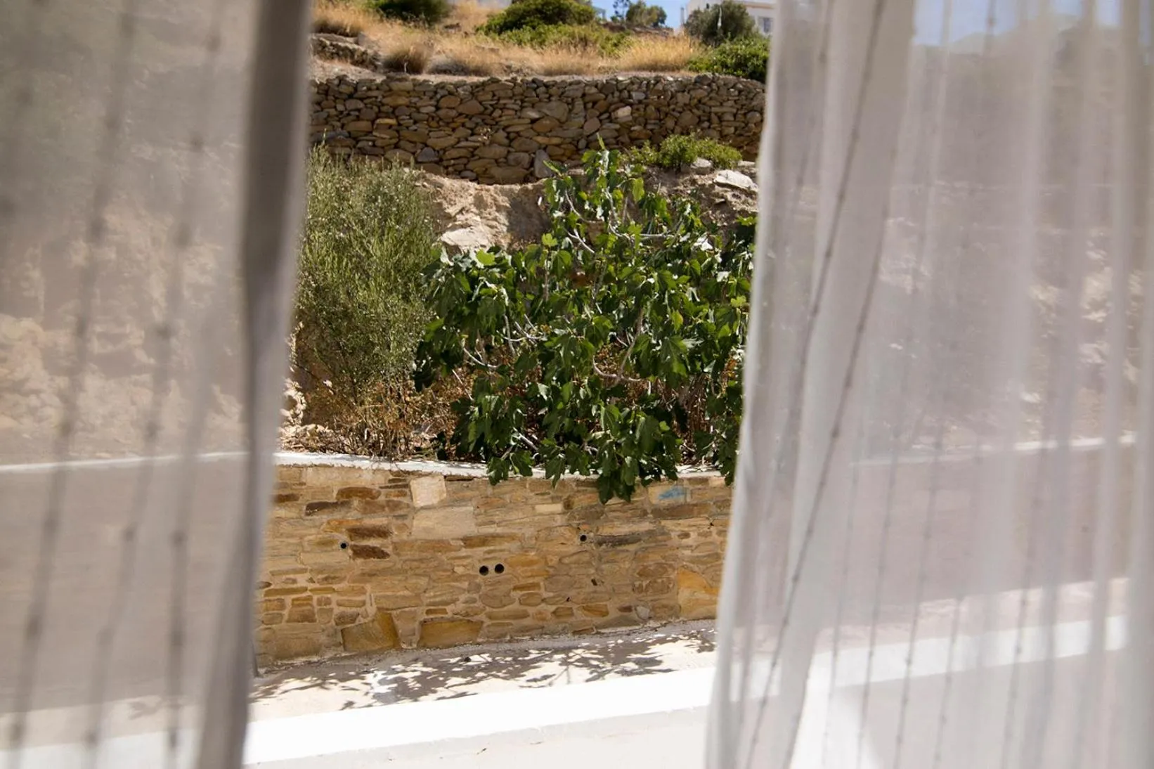 Balcony/Terrace in Armadoros Hotel / Ios Backpackers