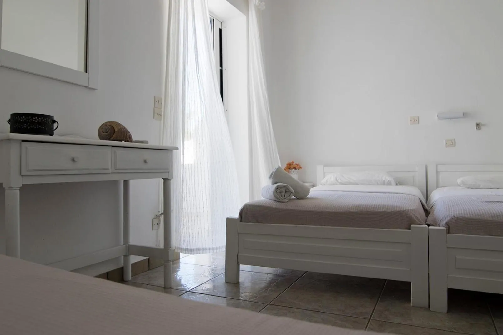 Photo of the whole room, Bed in Armadoros Hotel / Ios Backpackers