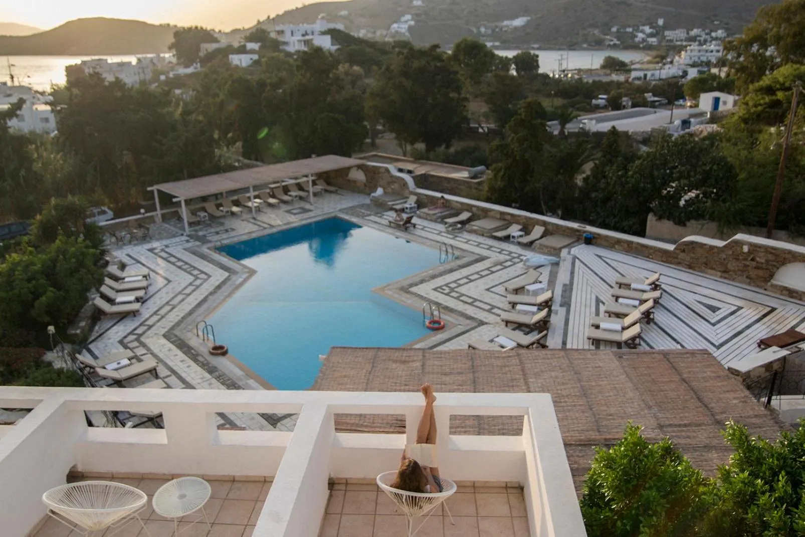 Balcony/Terrace in Armadoros Hotel / Ios Backpackers