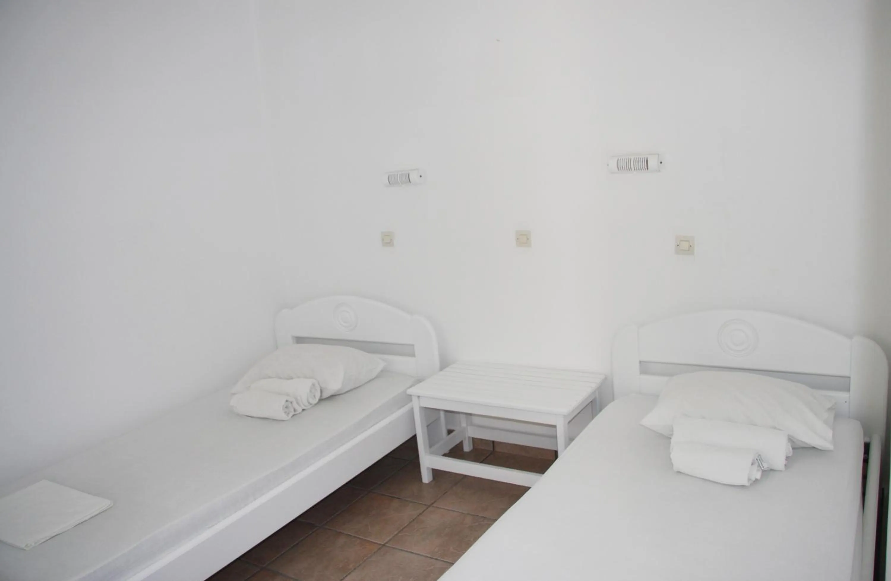 Photo of the whole room, Bed in Armadoros Hotel / Ios Backpackers