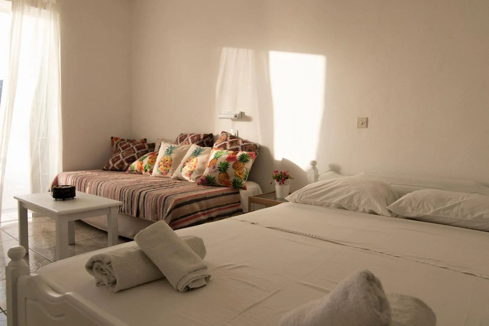 Photo of the whole room, Bed in Armadoros Hotel / Ios Backpackers