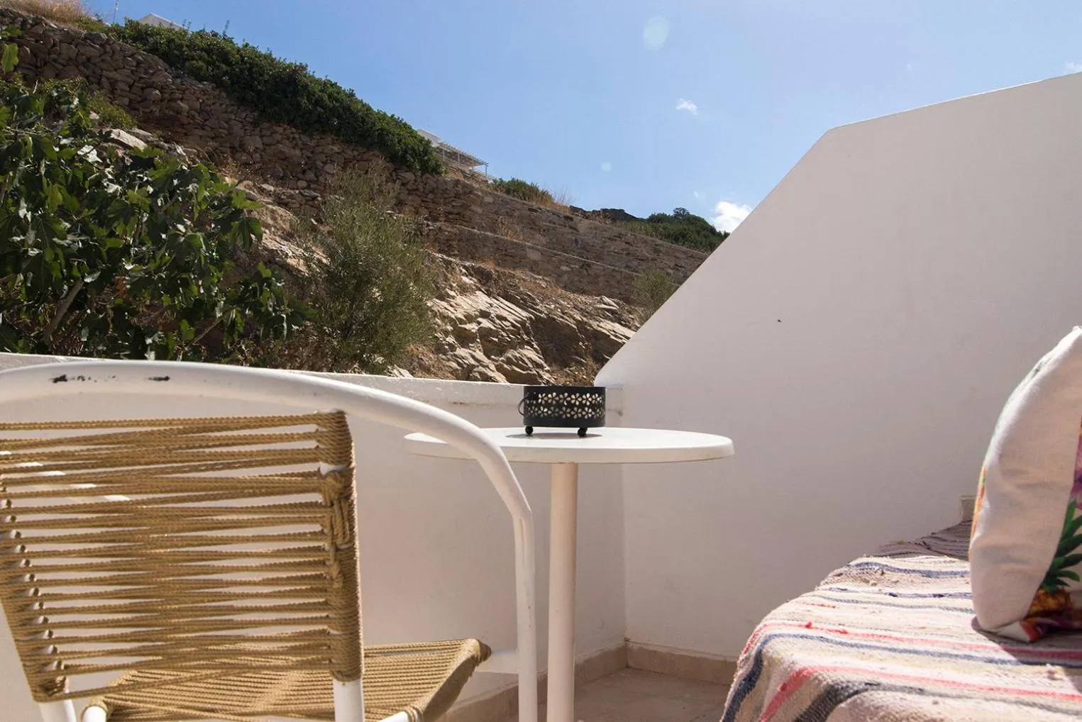 Balcony/Terrace in Armadoros Hotel / Ios Backpackers