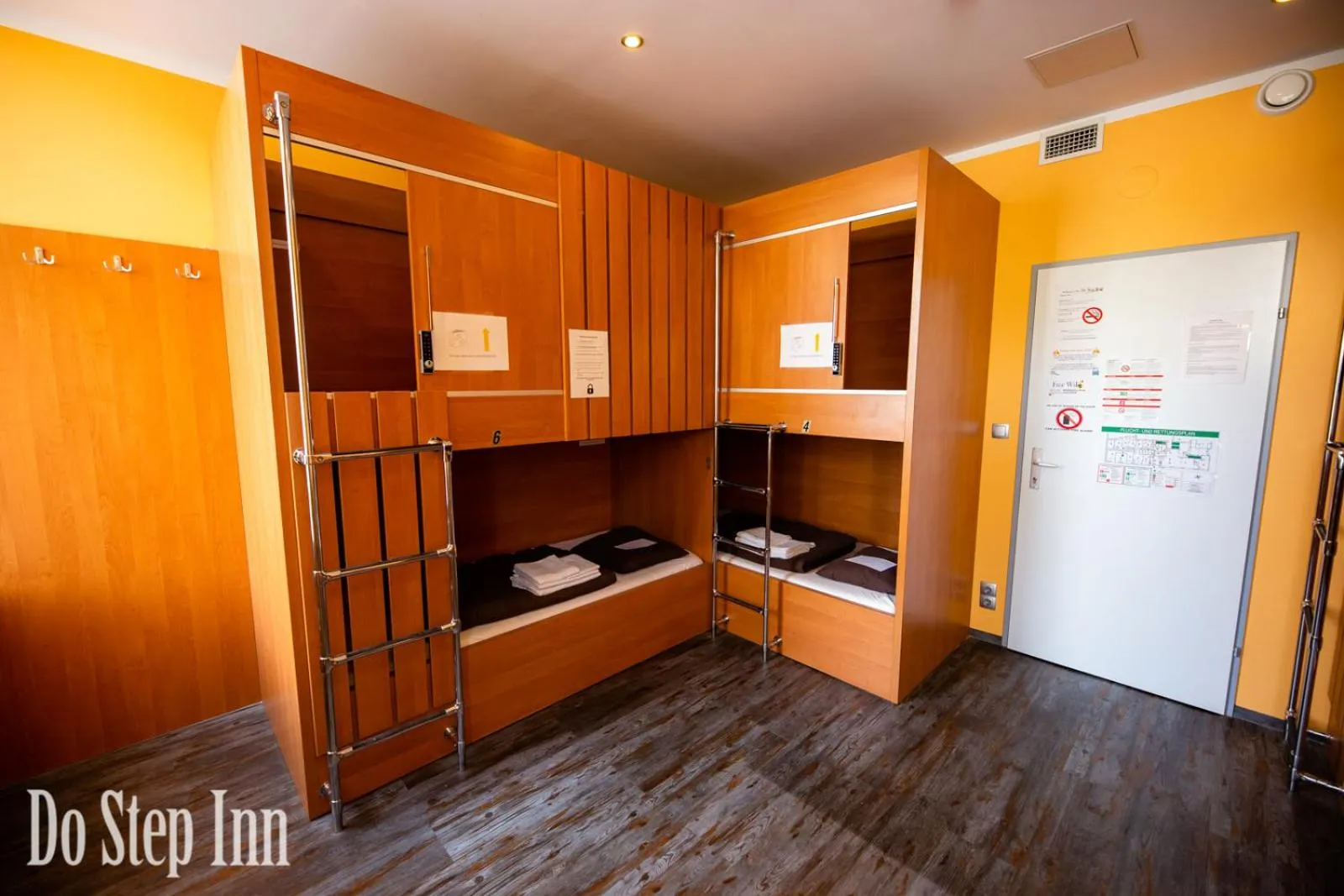 Photo of the whole room, Bed in Do Step Inn Central - Self-Service-Hostel