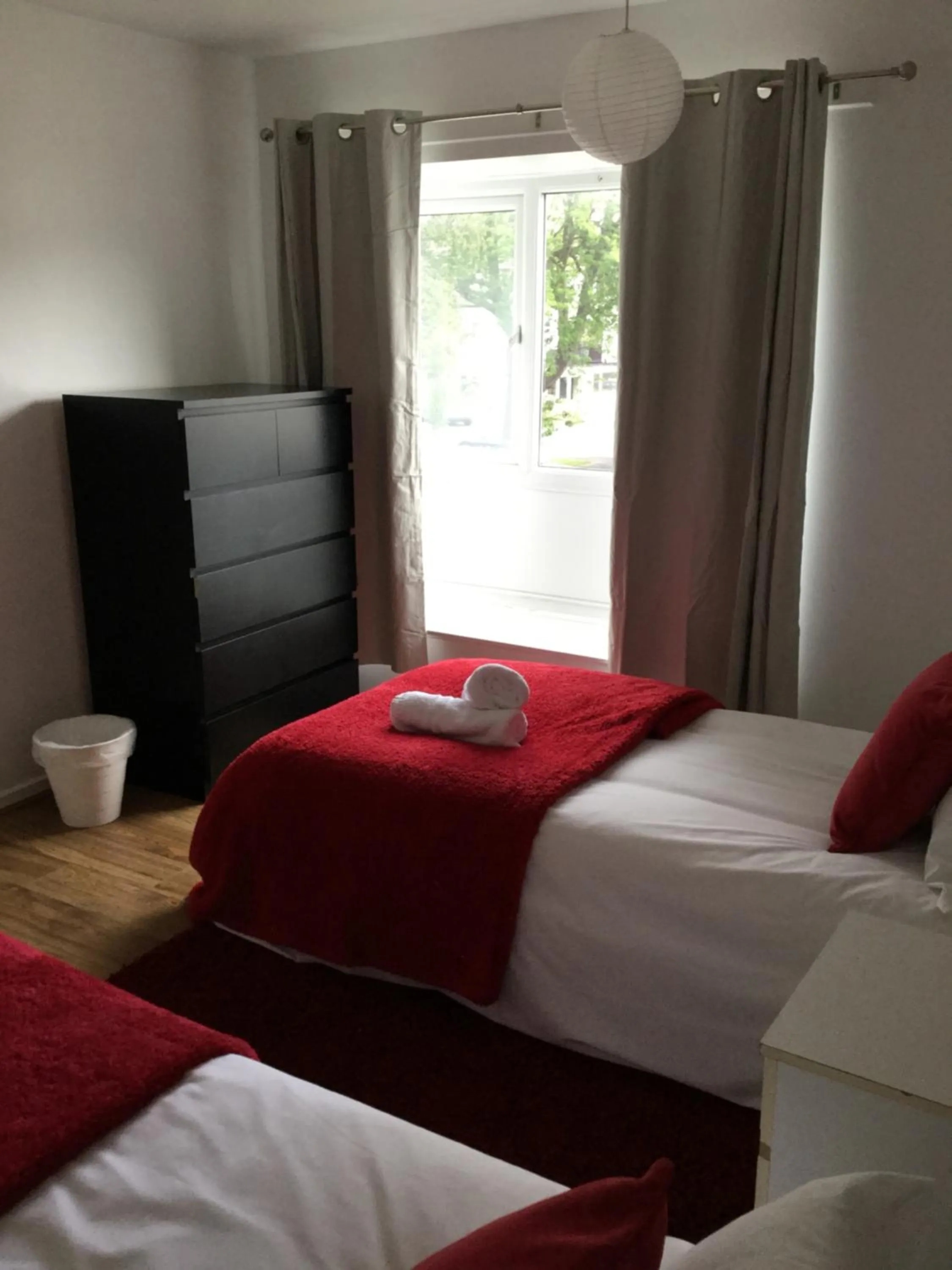 Bed in 4 Bed House next to Basildon Town Centre