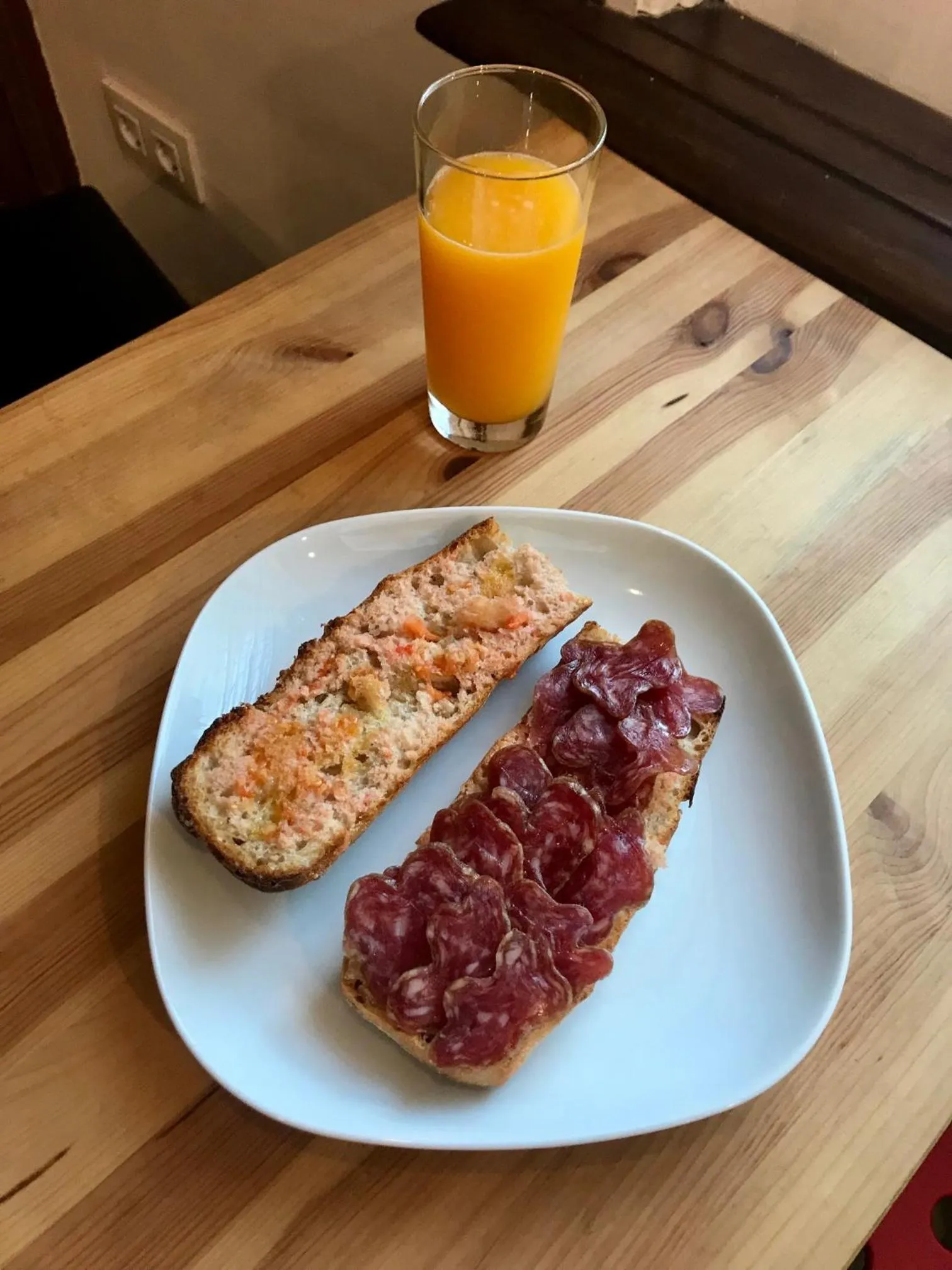 Breakfast in Mucha Masia Hostel Rural Urba