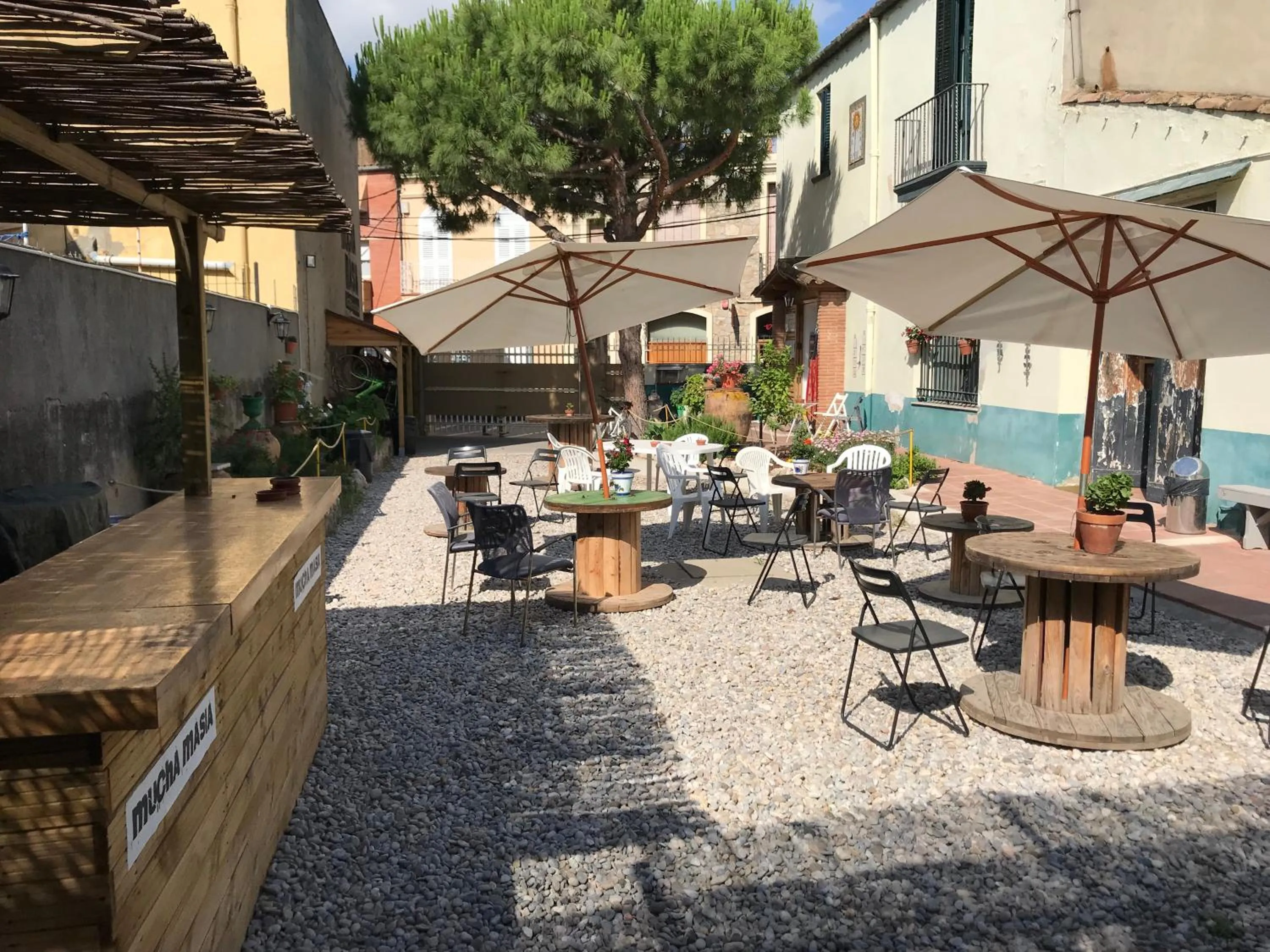 Patio in Mucha Masia Hostel Rural Urba
