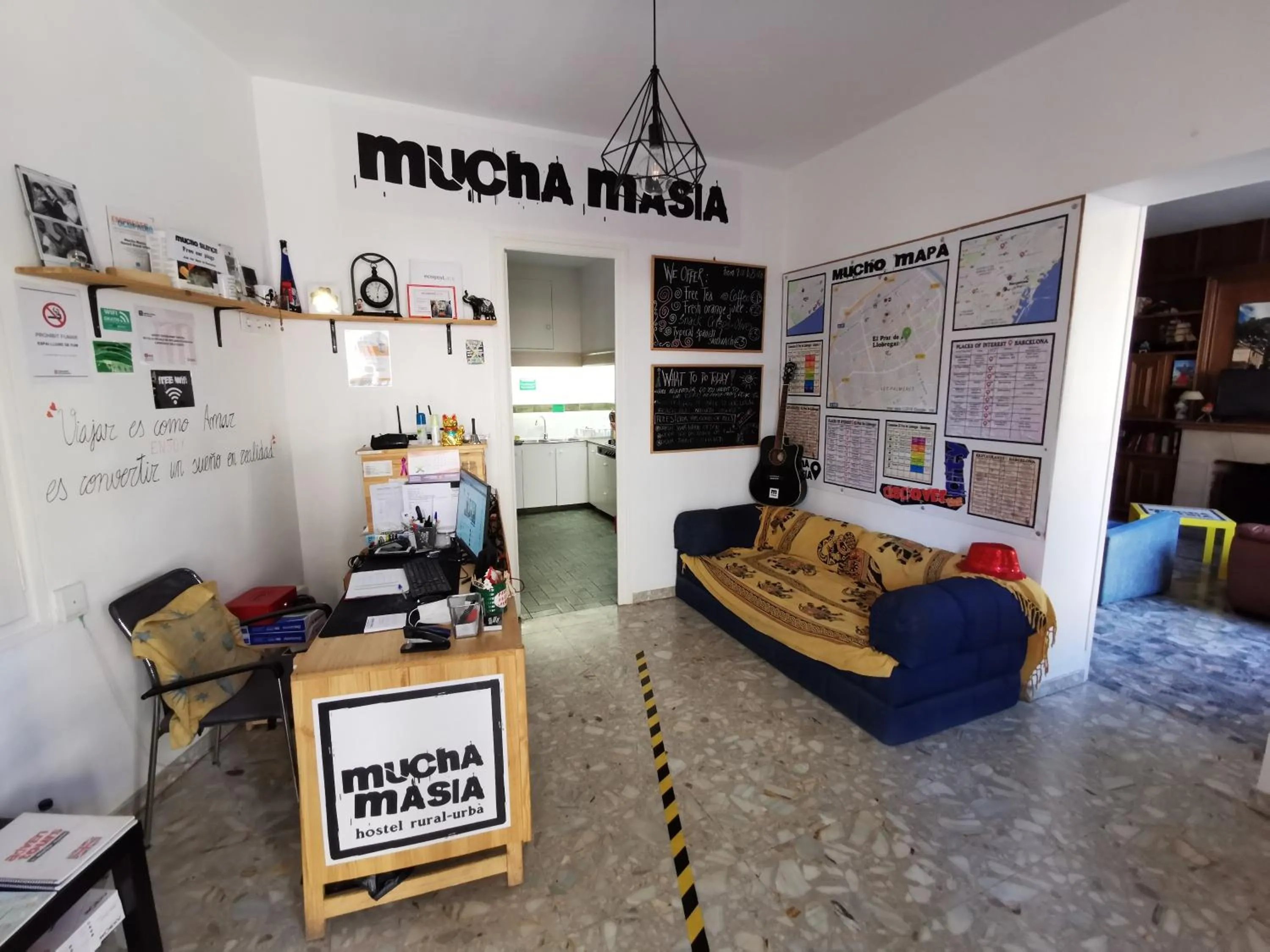 Lobby or reception in Mucha Masia Hostel Rural Urba