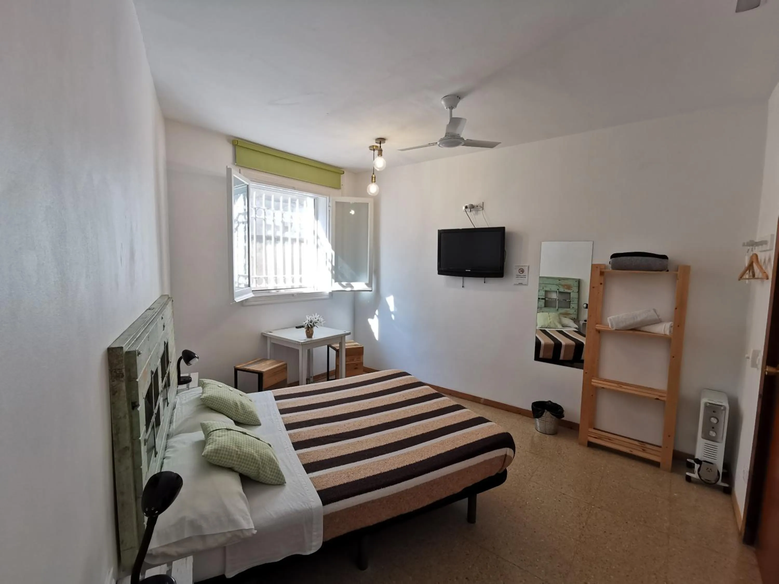 Bedroom, Bed in Mucha Masia Hostel Rural Urba