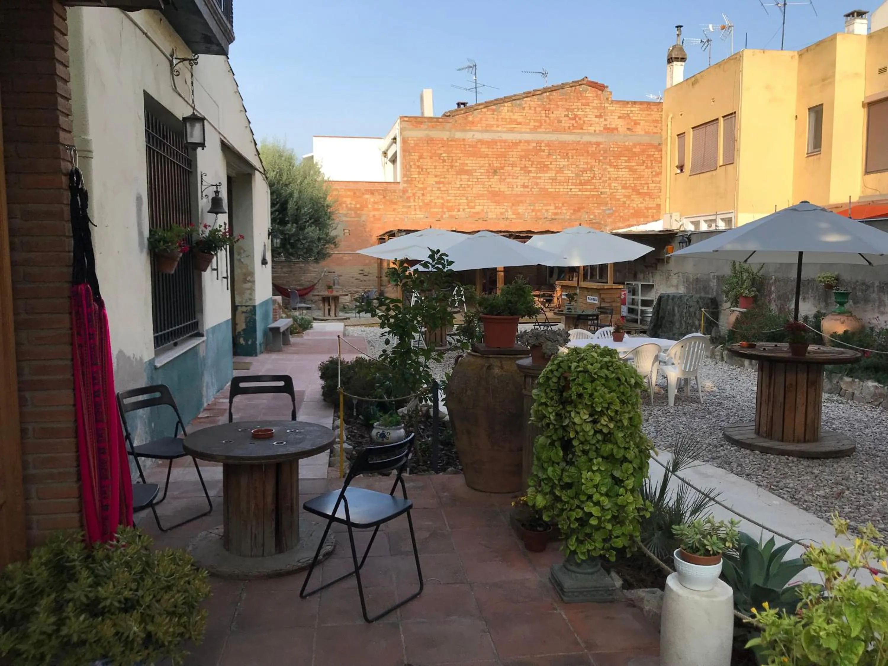 Patio in Mucha Masia Hostel Rural Urba