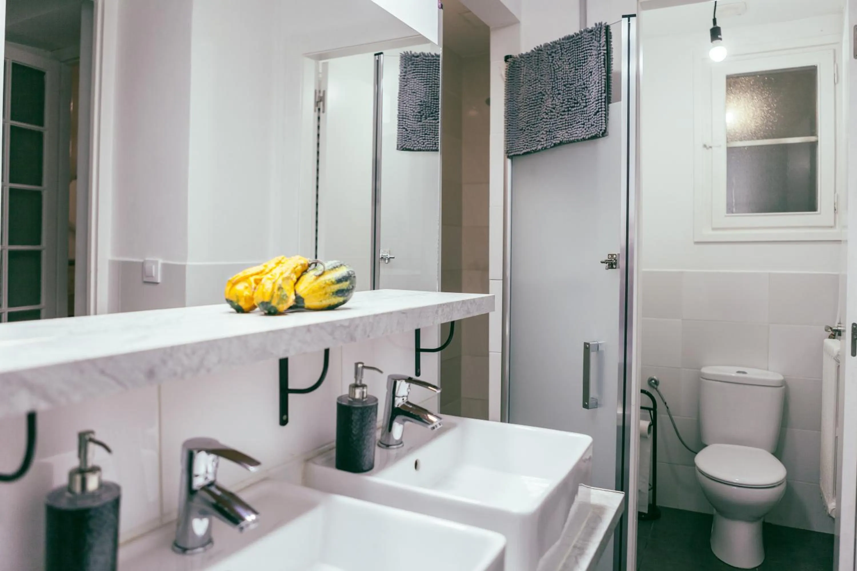 Bathroom in Mucha Masia Hostel Rural Urba