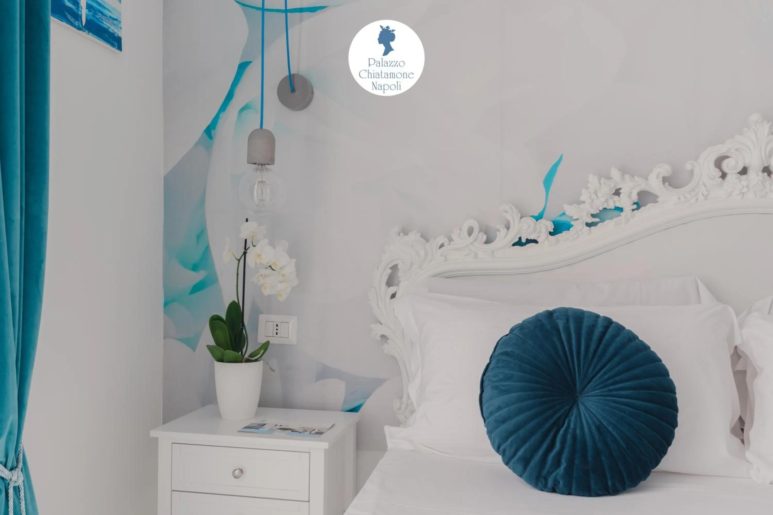 Bed in Palazzo Chiatamone