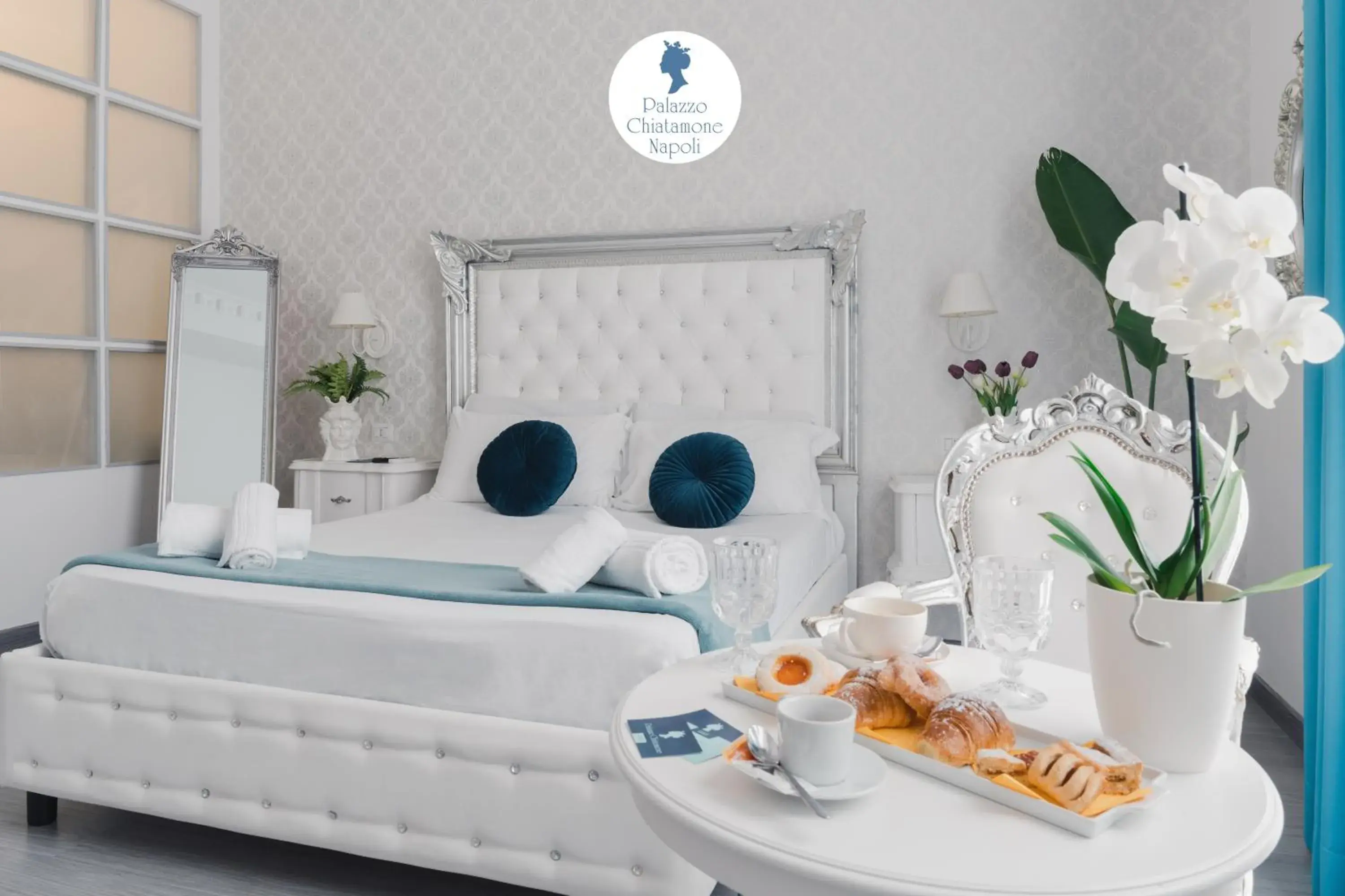 Palazzo Chiatamone Palazzo Chiatamone