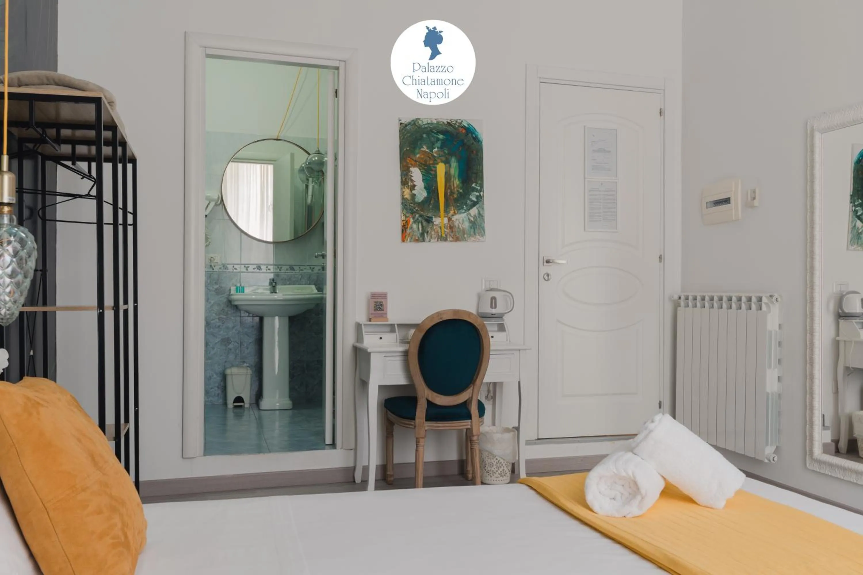 Bed in Palazzo Chiatamone