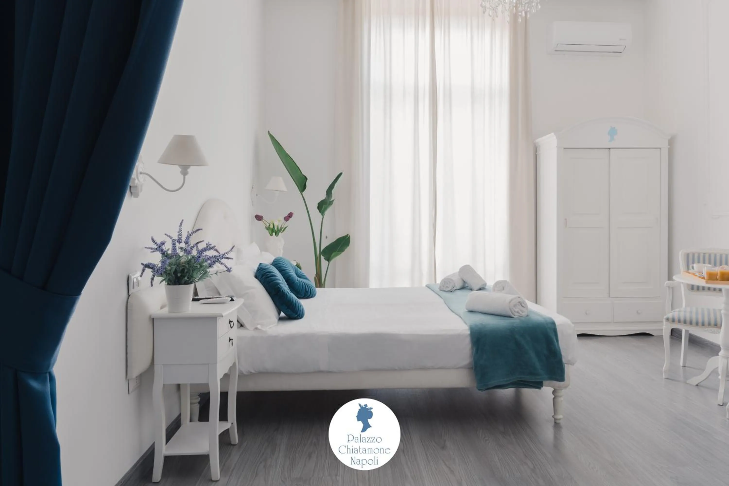 Double or Twin Room with City View in Palazzo Chiatamone