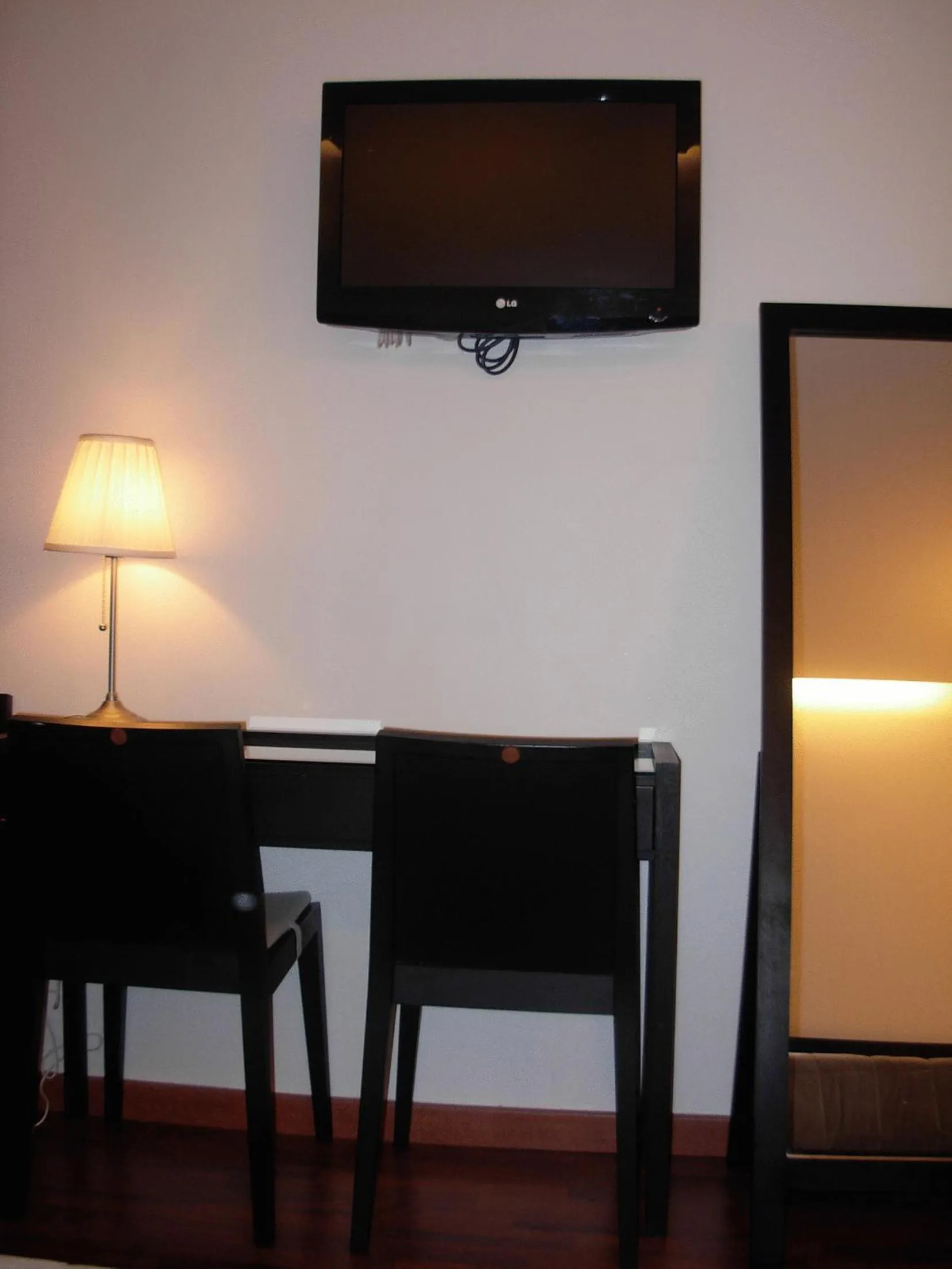 Photo of the whole room in Cosmotel Hotel