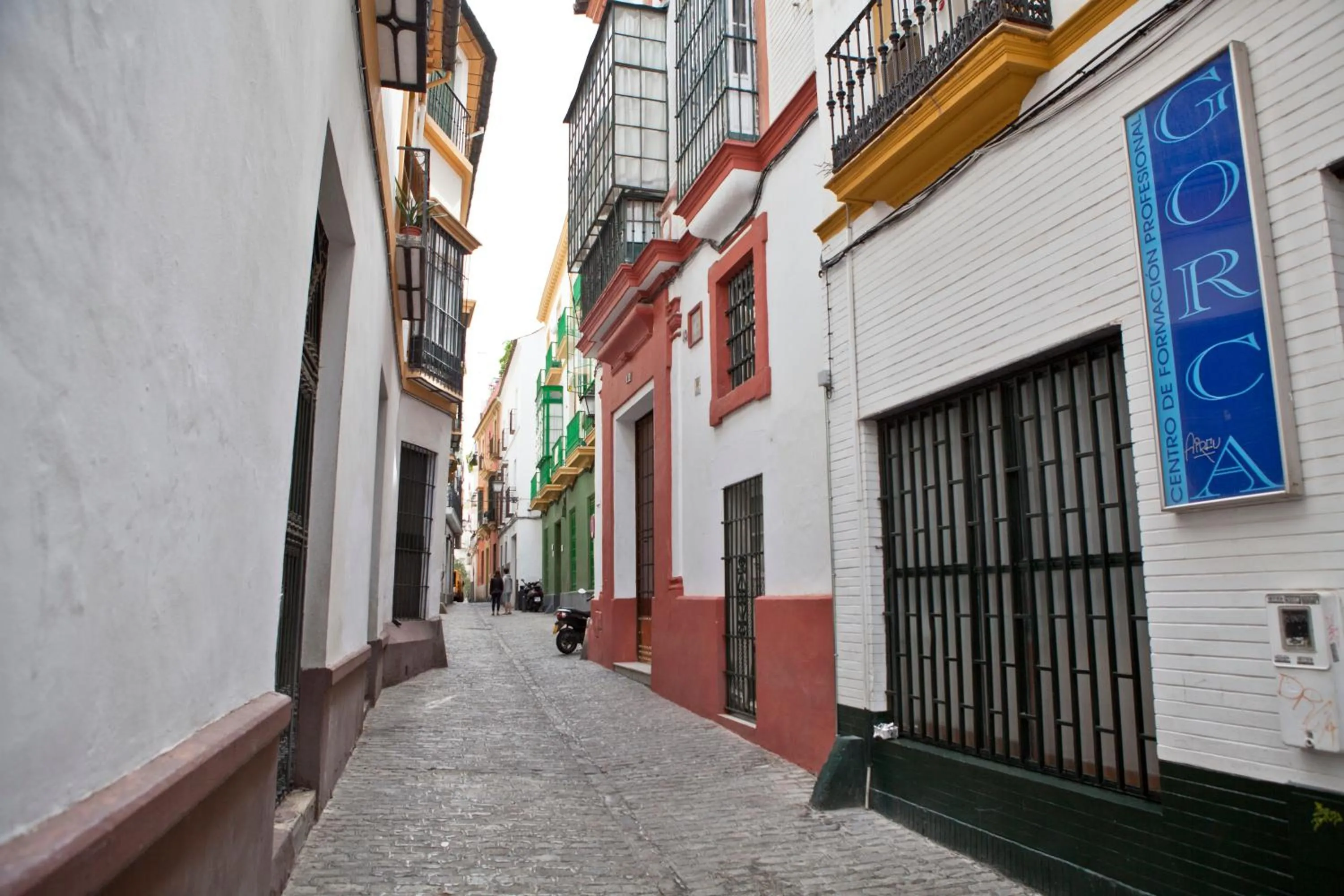 Facade/entrance in Casa Palacio, La Giralda