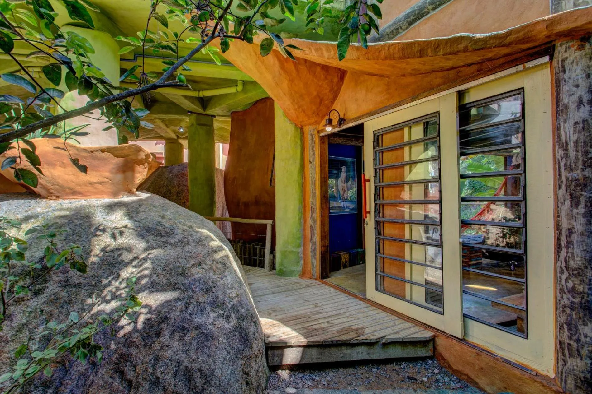 Sea View Colorful House