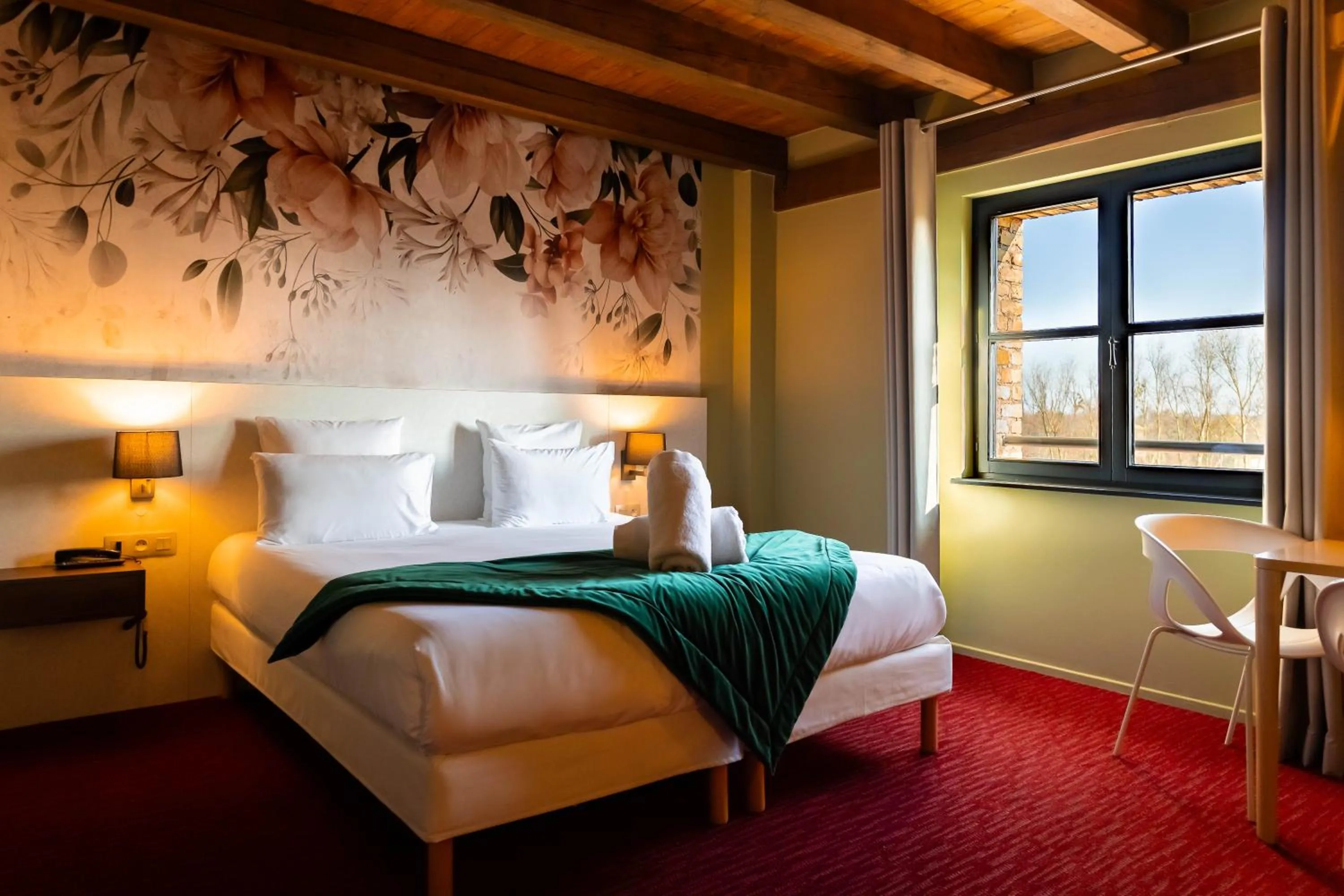 Bed in Hôtel-SPA Le Moulin De La Wantzenau - Strasbourg Nord